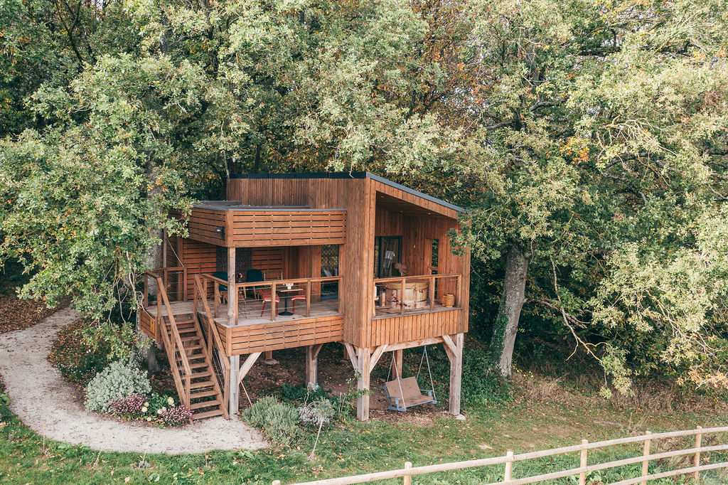 Une cabane sur pilotis au cœur de la Basse-Normandie à Courcerault — chambre
