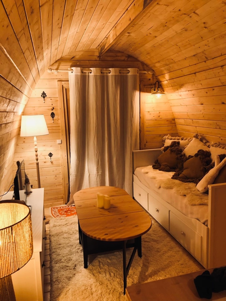 La P’tite Berta — Cabane avec spa à Yonne à Villeneuve-Saint-Salves — environnement naturel
