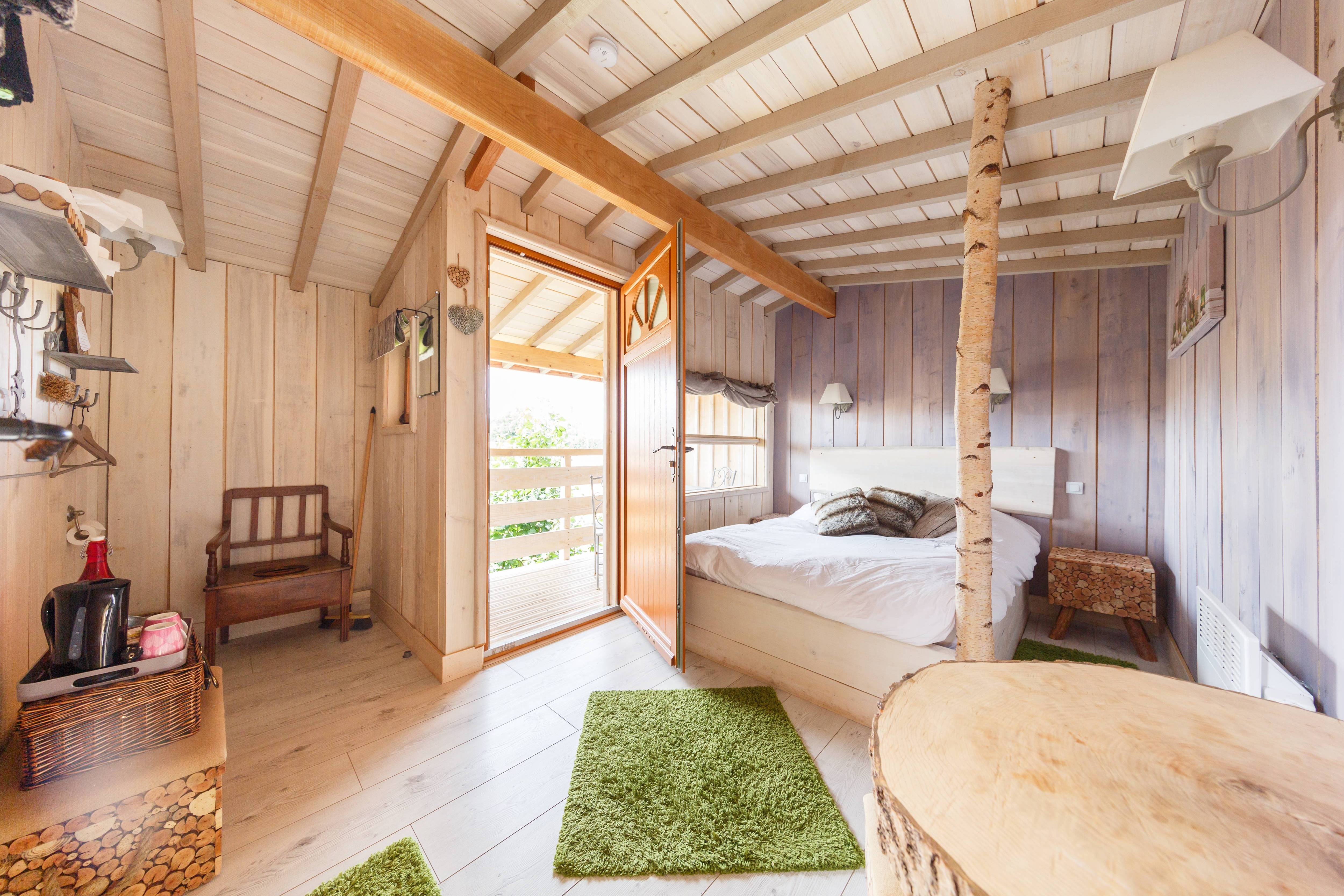 L'Ourson Blanc : une cabane sur pilotis en Picardie à Essuiles — environnement naturel