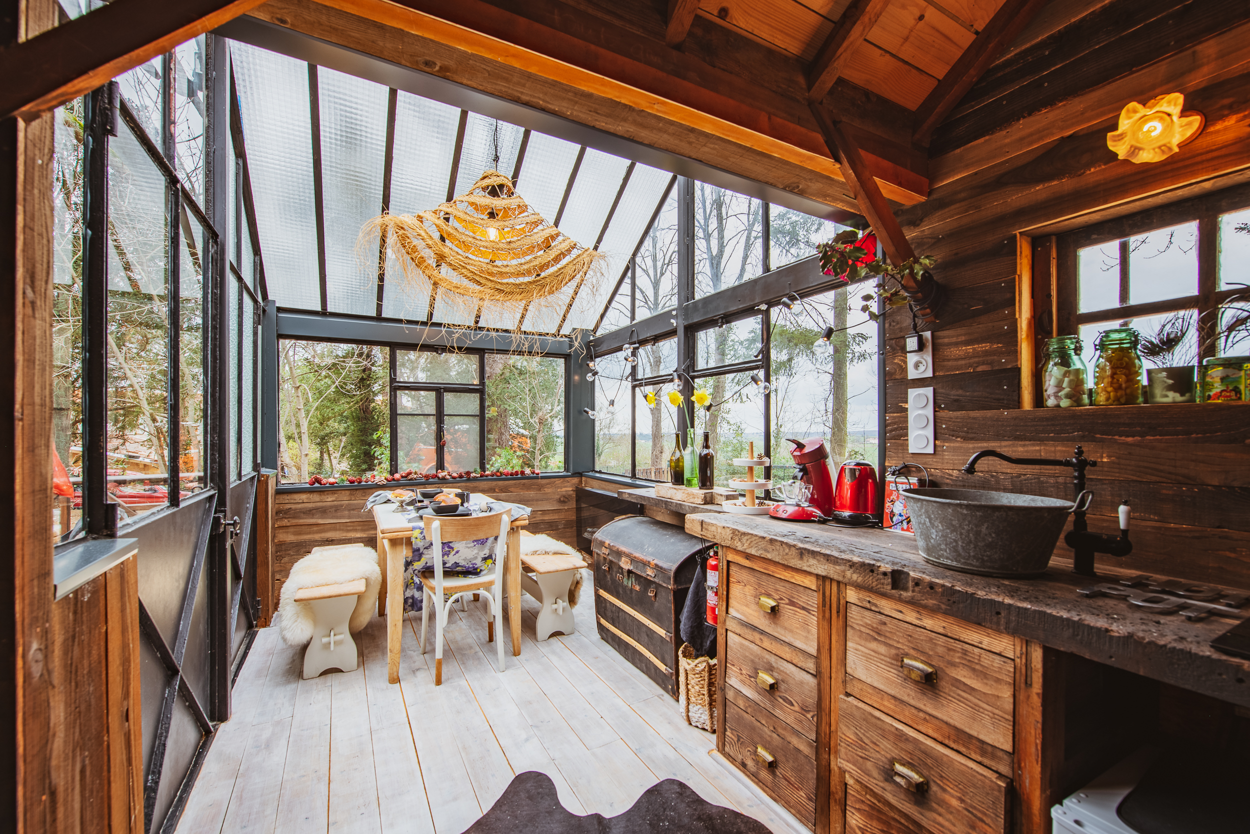 Évasion dans la cabane ForRest Glass en Rhône-Alpes — Cabane à Lay