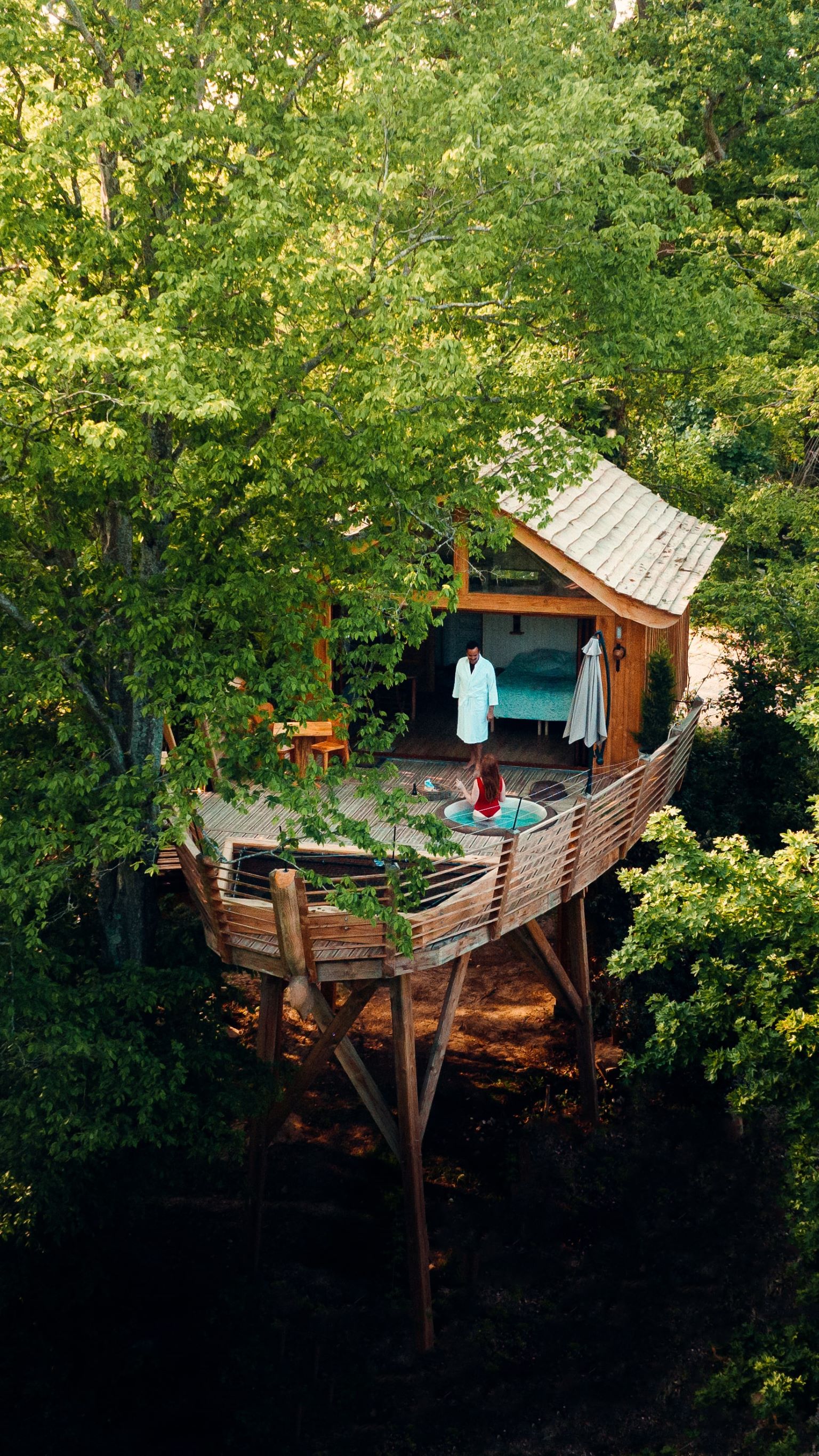 Cabane Spa Des Rêves : une immersion dans les arbres en Picardie à Rosoy-En-Multien — vue intérieure