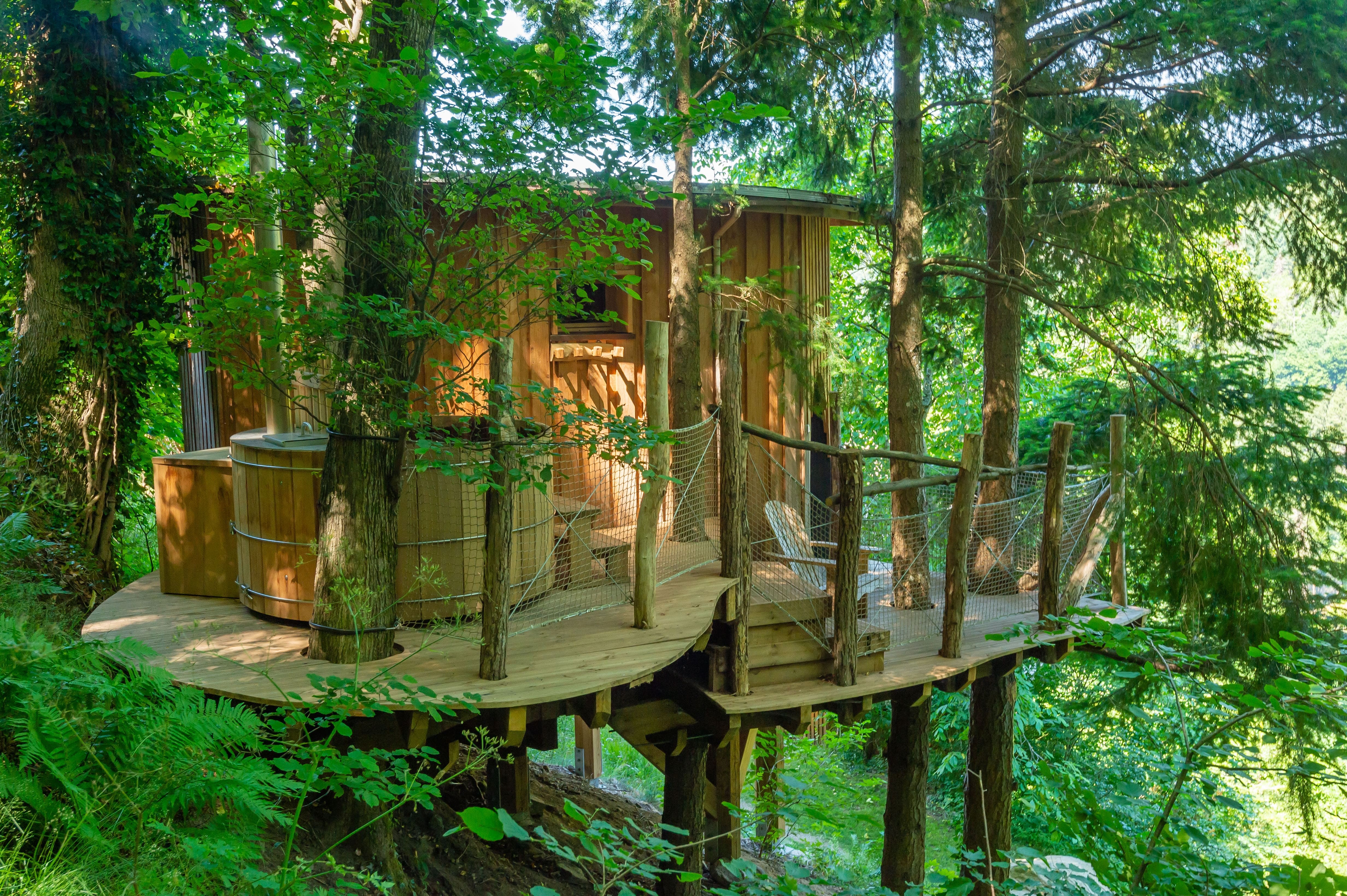 La cabane spa islandaise : une évasion perchée en Alsace à Goldbach-Altenbach — espace de vie