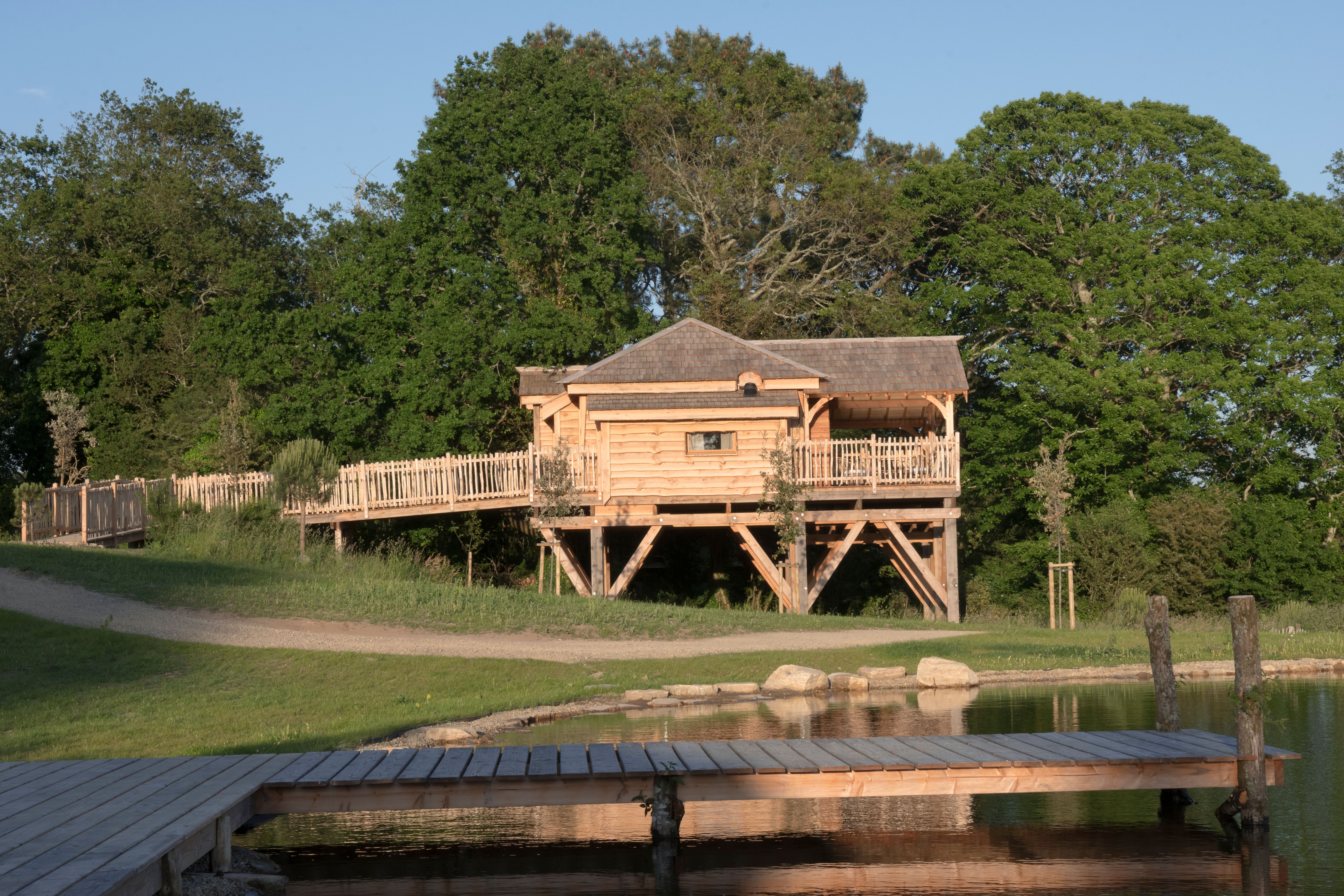 Cabane Spa luxe Dremmwel : une évasion sur pilotis en Bretagne — Cabane à Ploemel