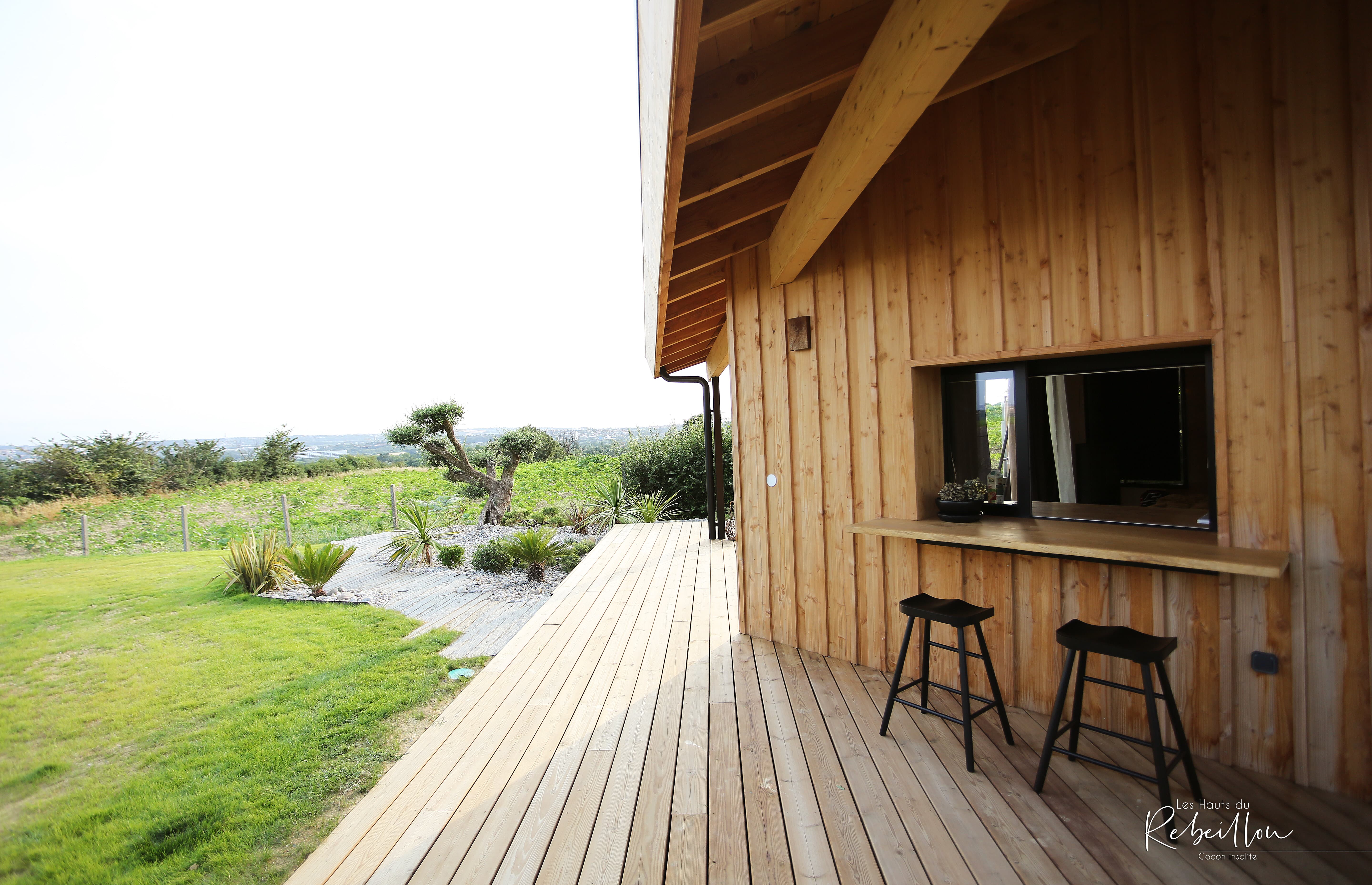 La Cabane des Hauts Du Rebeillou — Cabane Spa à Haute-Garonne à Toulouse — salle de bain