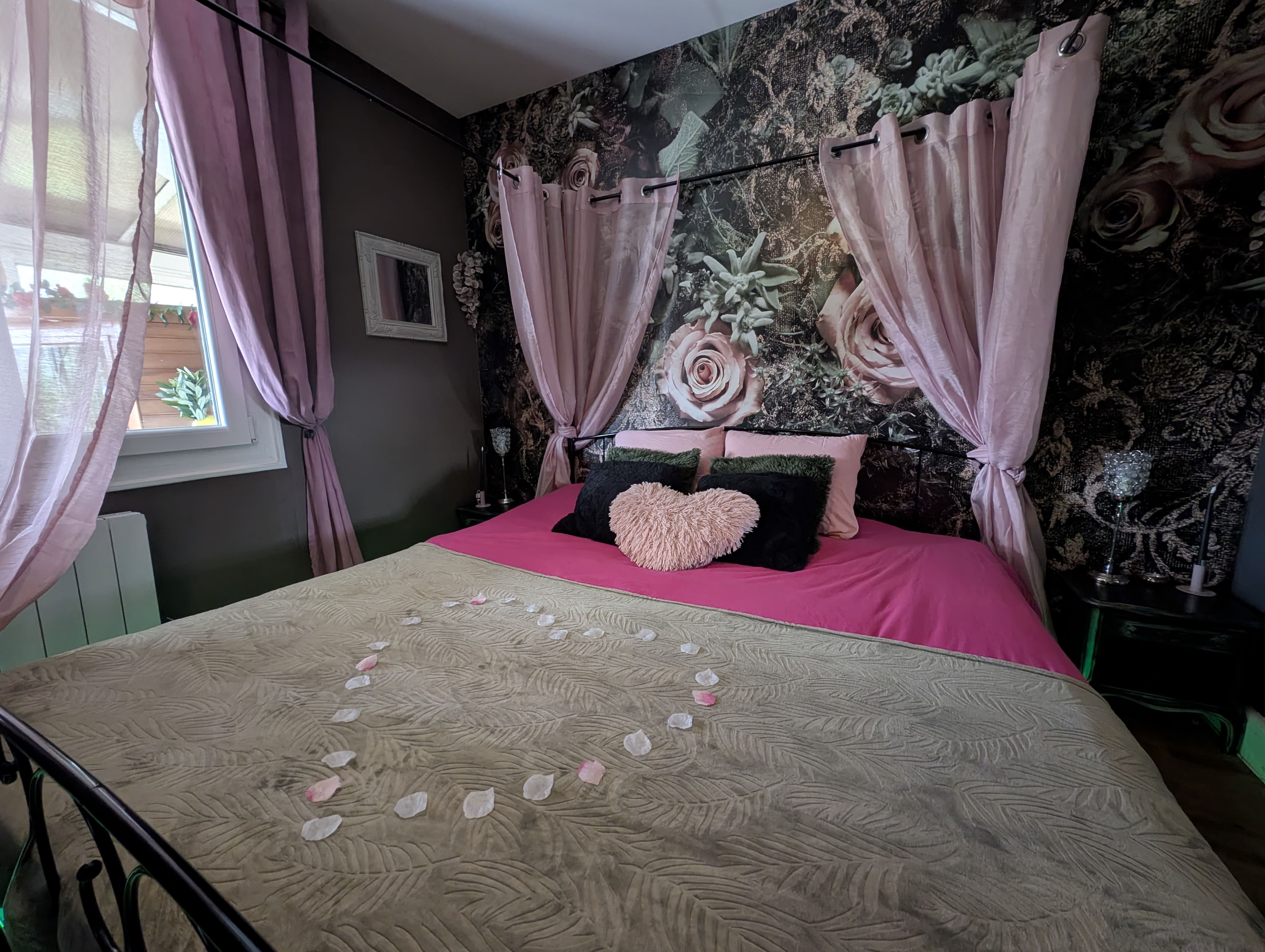Nuit insolite avec Spa — Maison immersive à Passage d’Agen (Lot-et-Garonne) à Agen — salle de bain