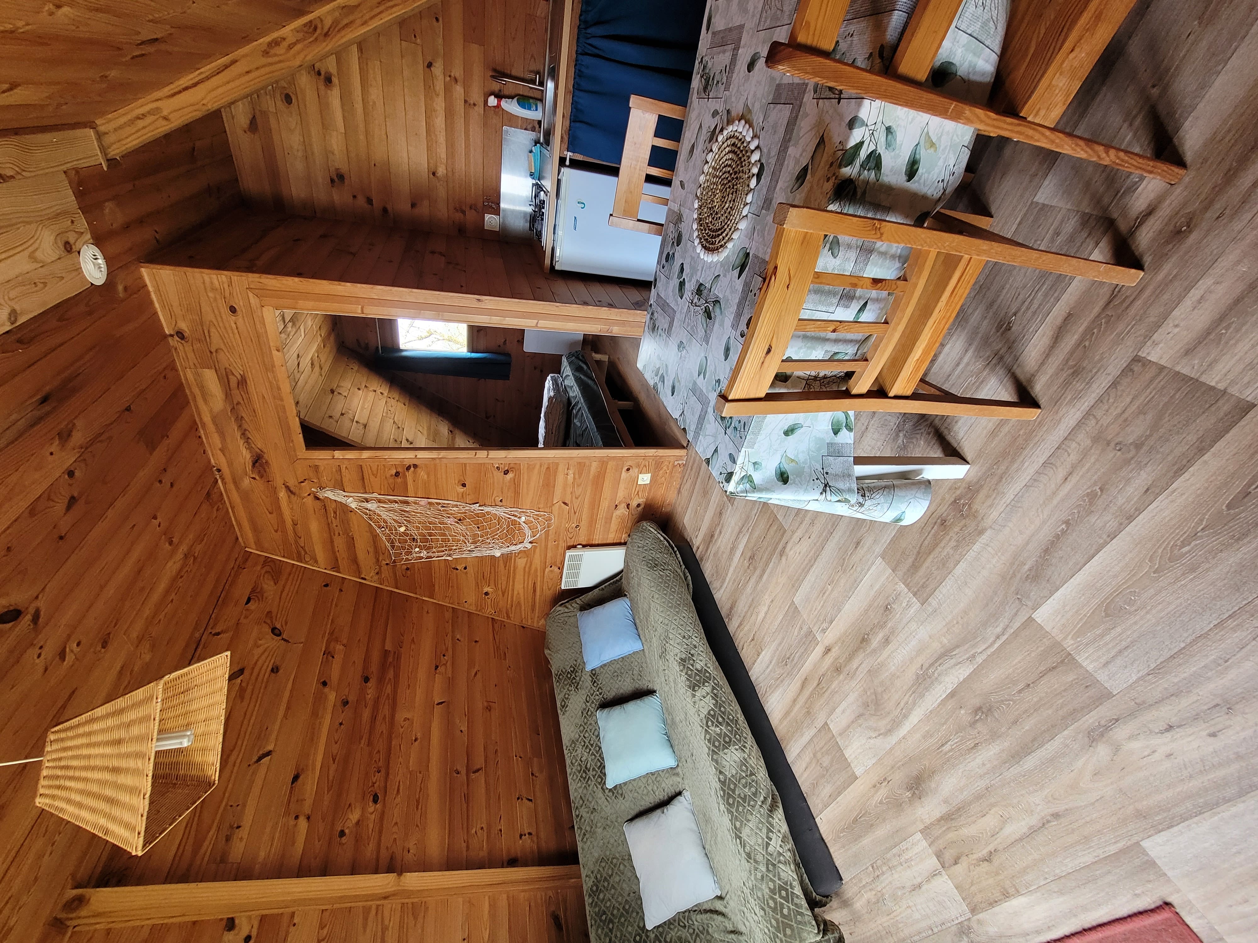 Chalet le Nid d'Hirondelle — Cabane avec spa à Haute-Marne à Chaumont — vue intérieure