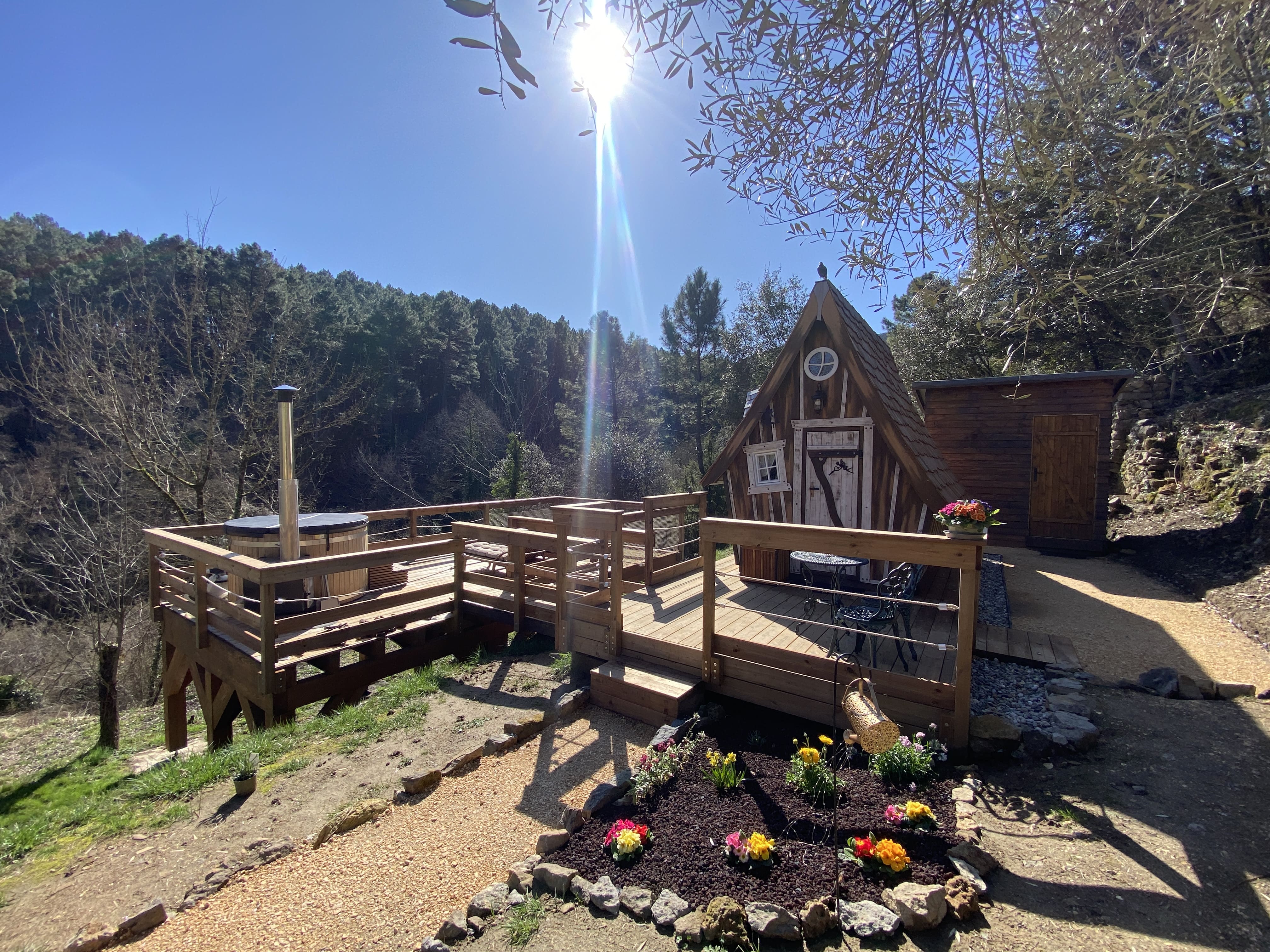 La Cabane Aéloria & Spa — Cabane avec spa à Gard à Nîmes — vue intérieure