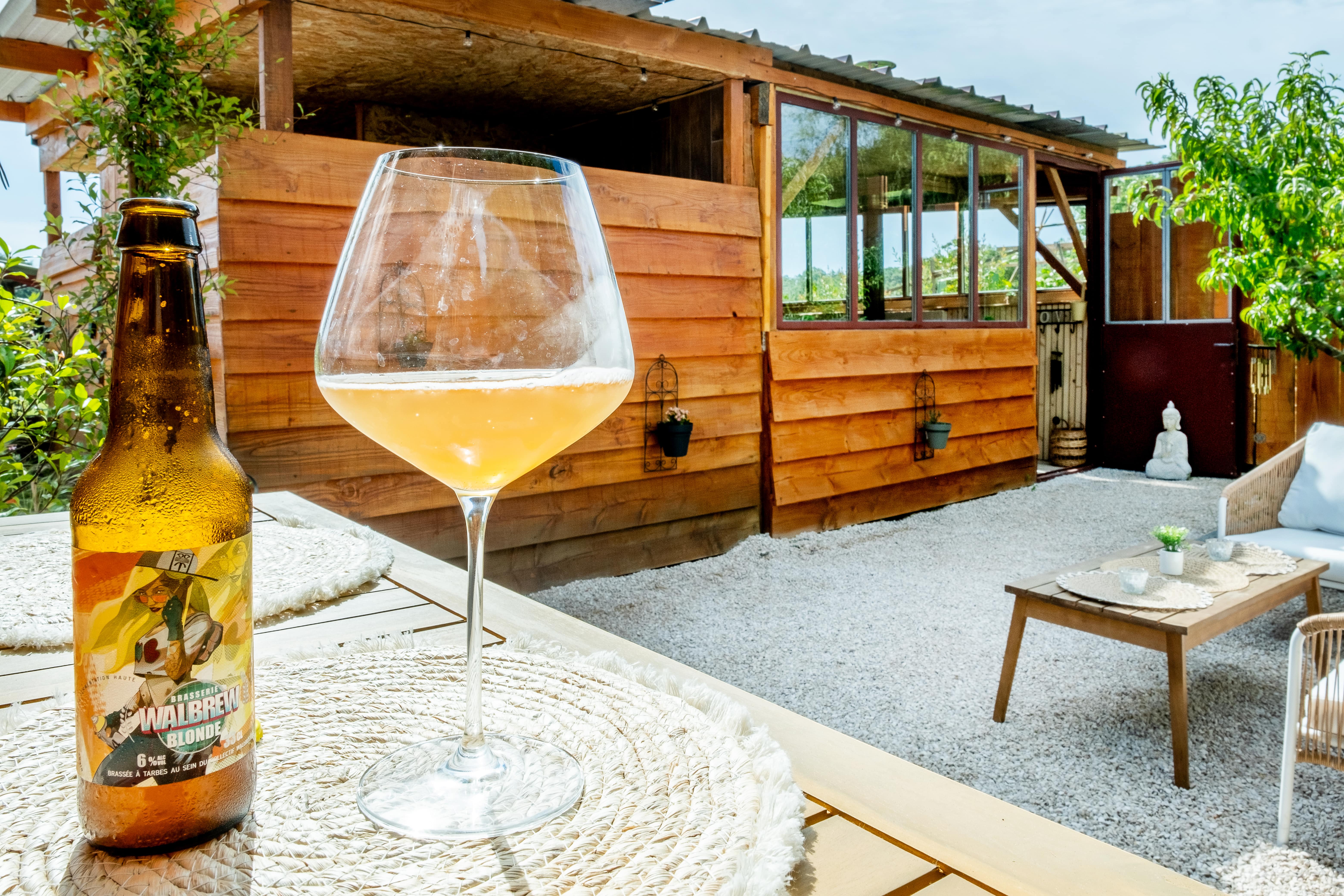 Le Cabanid : une cabane immersive en Midi-Pyrénées à Senac — espace de vie