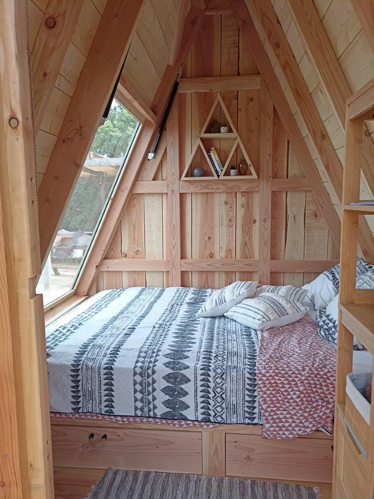 Cabane Estelas : une évasion au cœur des Midi-Pyrénées à Castelnau De Levis — espace de vie