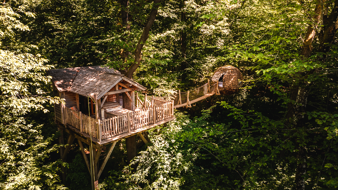 Lov'nid Spa Nuage : une évasion romantique en pleine nature à Joncherey — vue intérieure