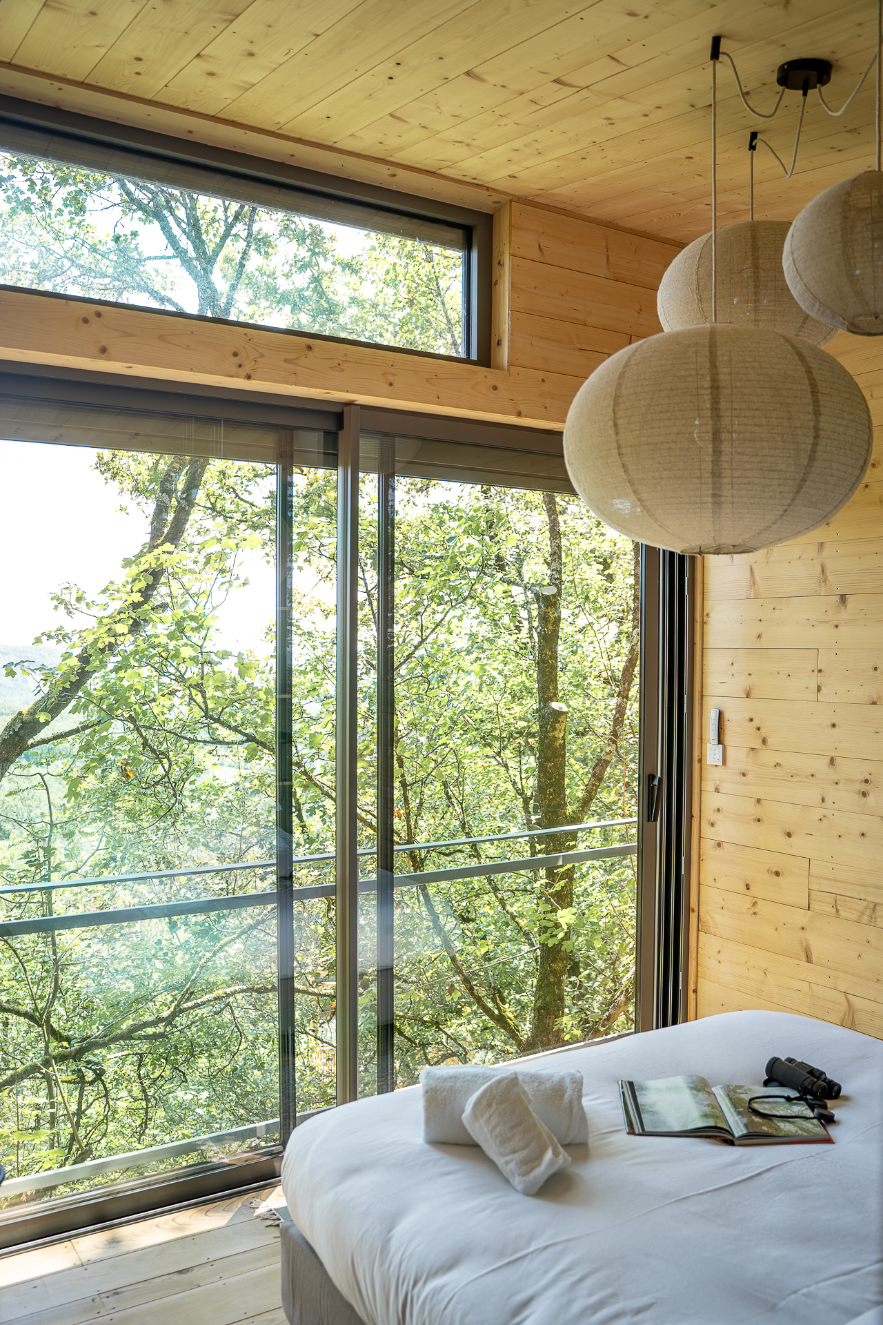 Le Carrelet 2 : une cabane sur pilotis au cœur de l'Aquitaine à Laparade — espace de vie