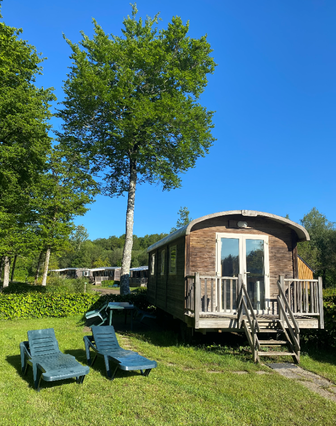 Roulotte 2 chambres — Séjour détente avec spa à La Forêt (Sarthe)