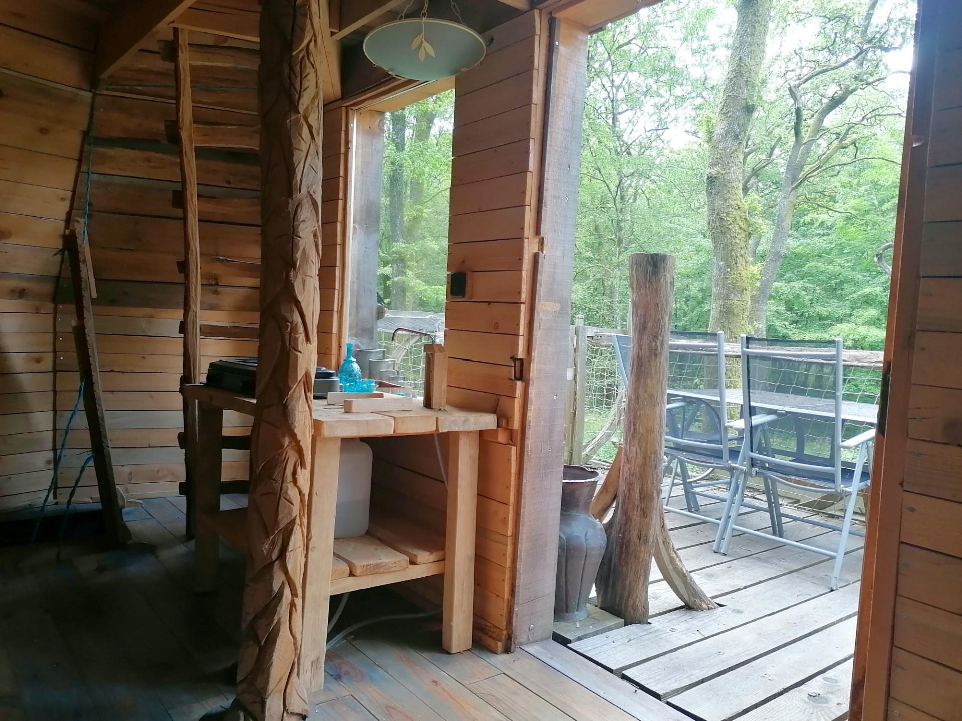 Cinderella : une cabane enchantée en Lorraine à Vittel — environnement naturel