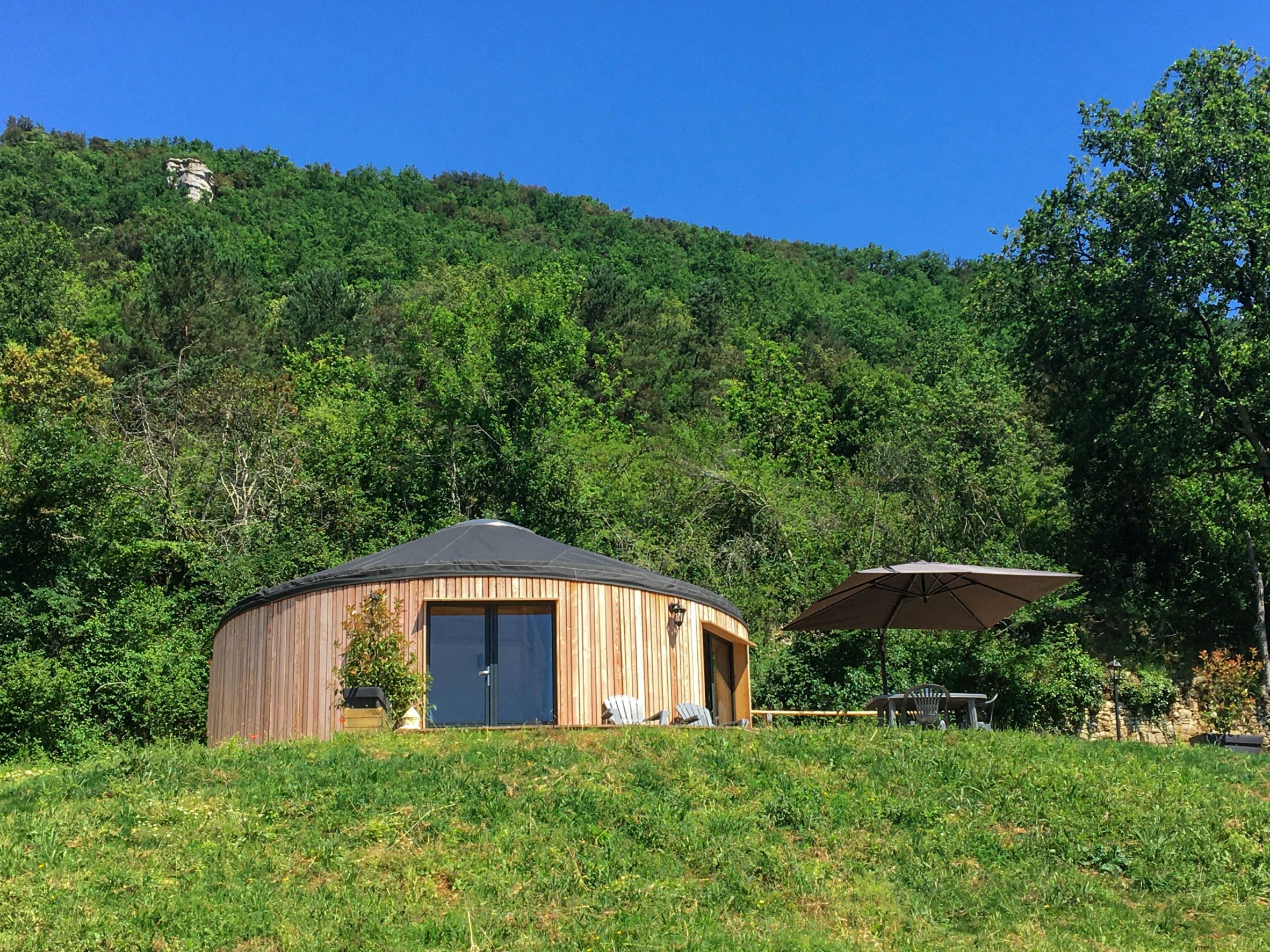 Cabane Spa Rêve en Périgord — Cabane avec jacuzzi à Sarlat en Dordogne à Sarlat-la-Canéda — environnement naturel