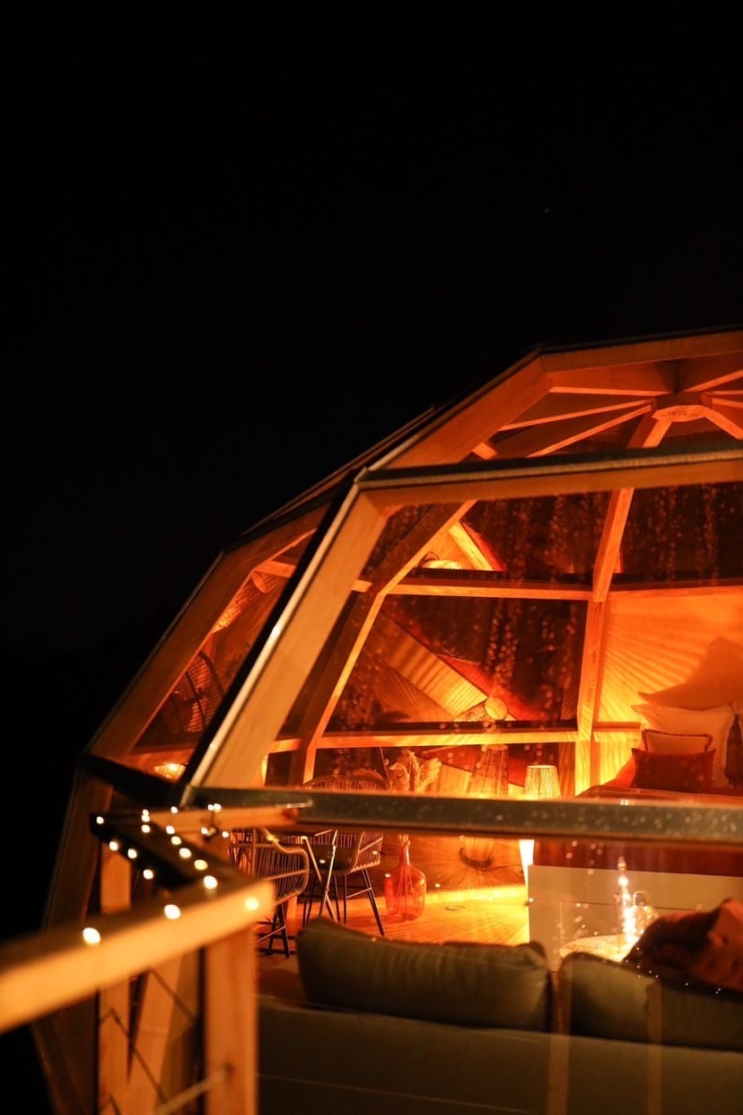 Nuit féerique en Champagne & Spa : Dôme enchanteur à Meurville — vue depuis la terrasse