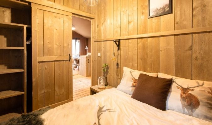 Lodge River — Tente lodge avec spa à Aude à Carcassonne — espace de vie