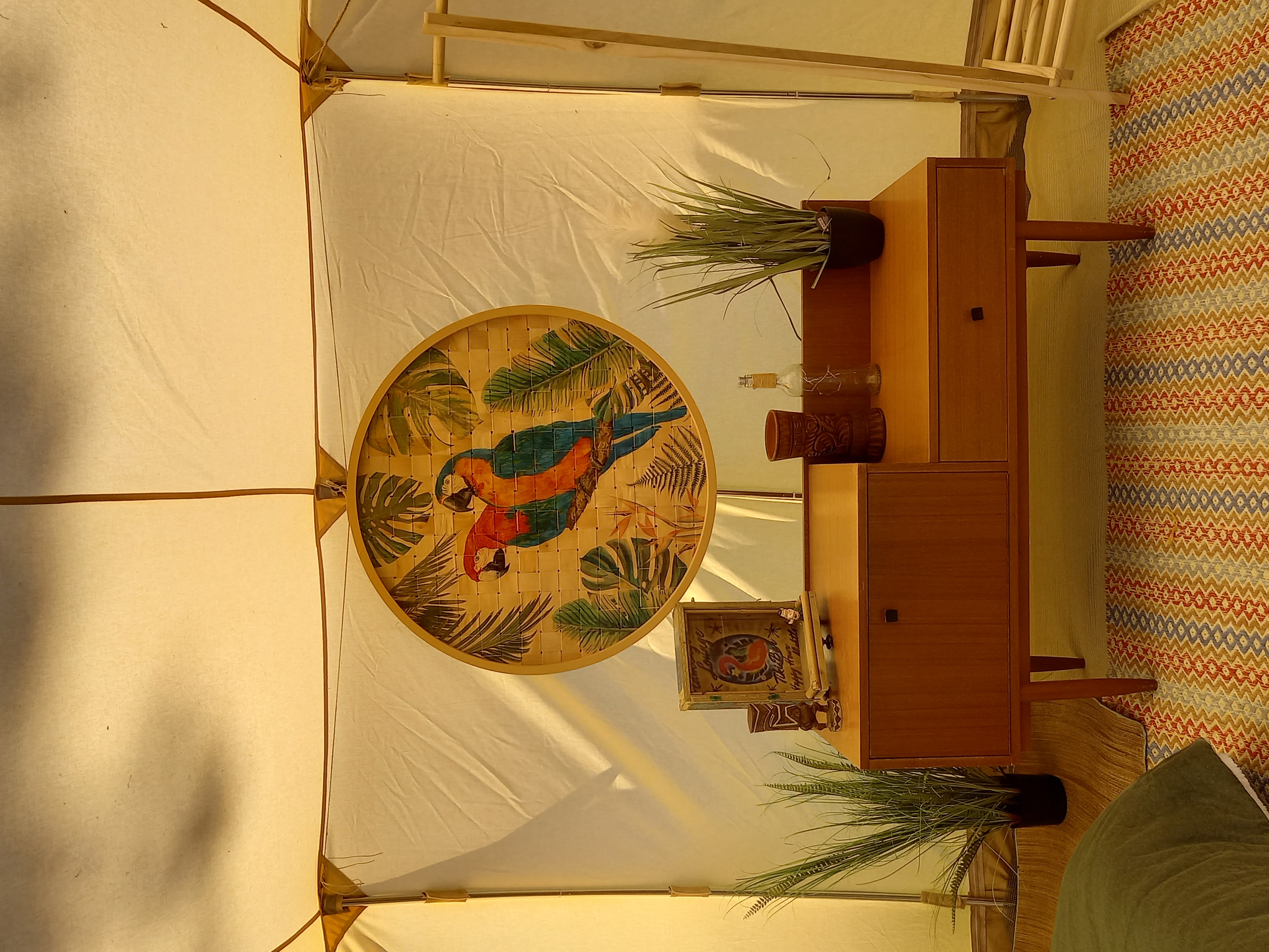 Tente Tiki — Séjour romantique avec spa à Allier à Vichy — environnement naturel