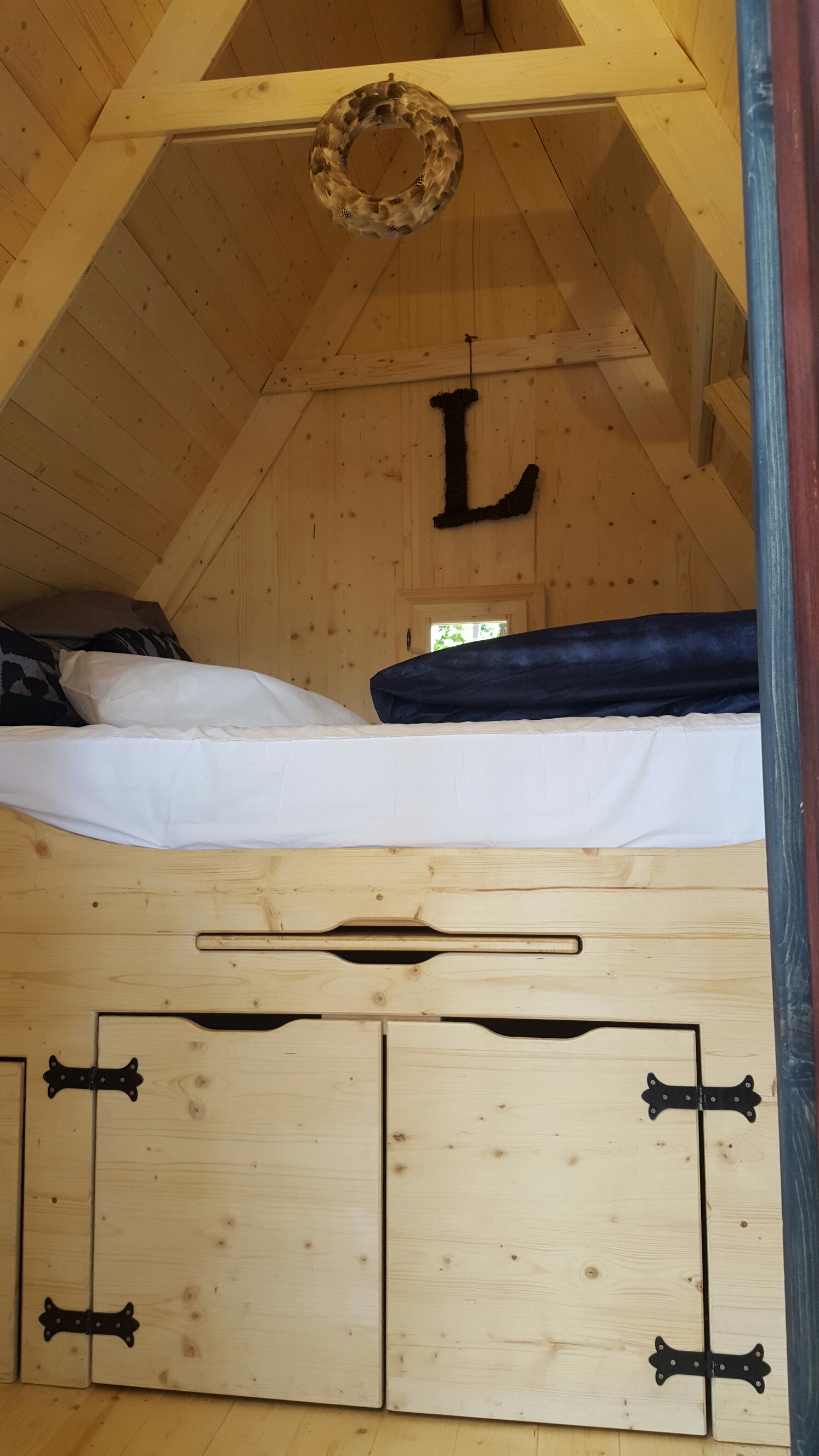 Les 3 Casabanes : une cabane immersive en Bretagne à Pont-Scorff — espace de vie