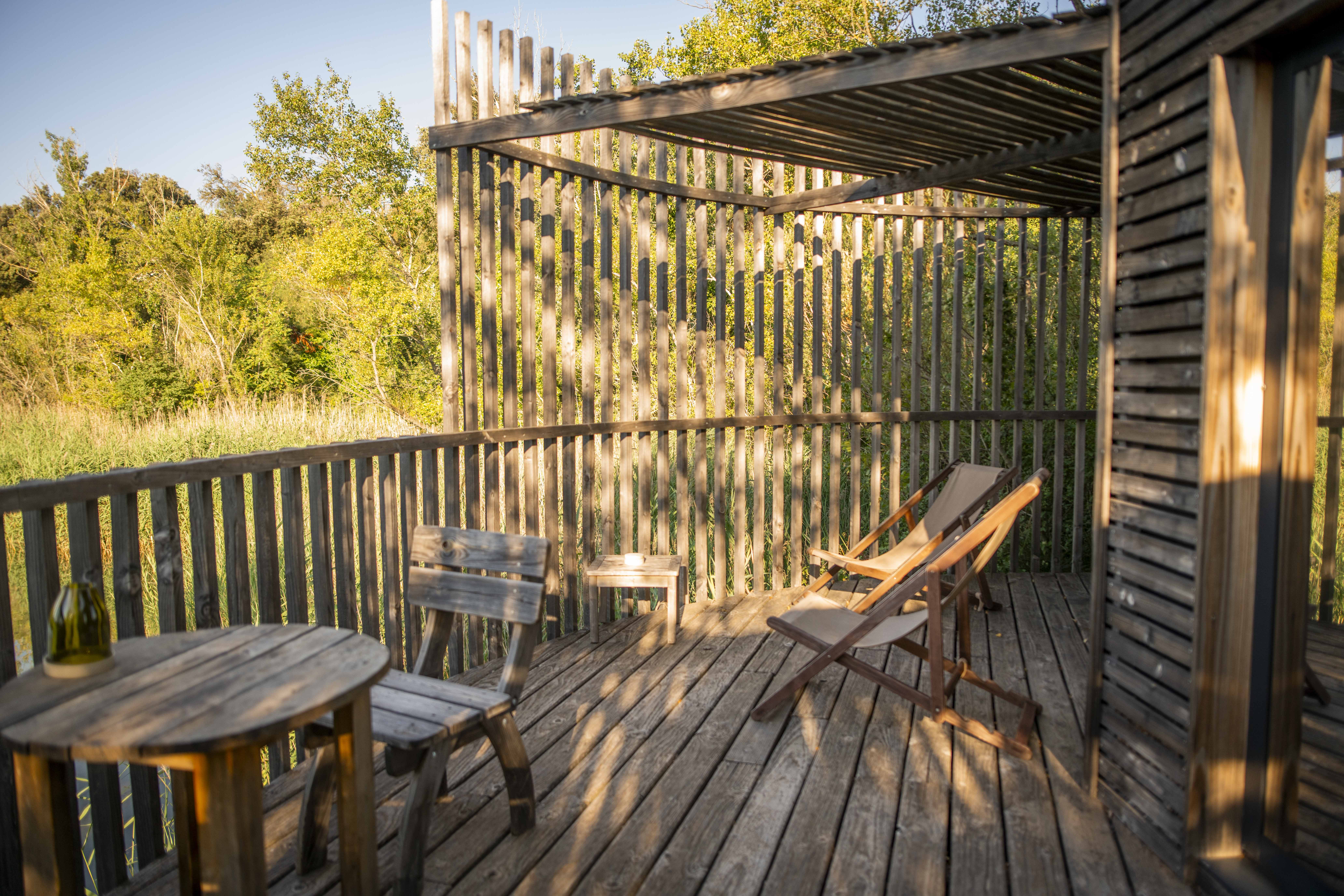 Cabane Spa Echappée : une immersion dans les cieux de Provence à Sorgues — environnement naturel