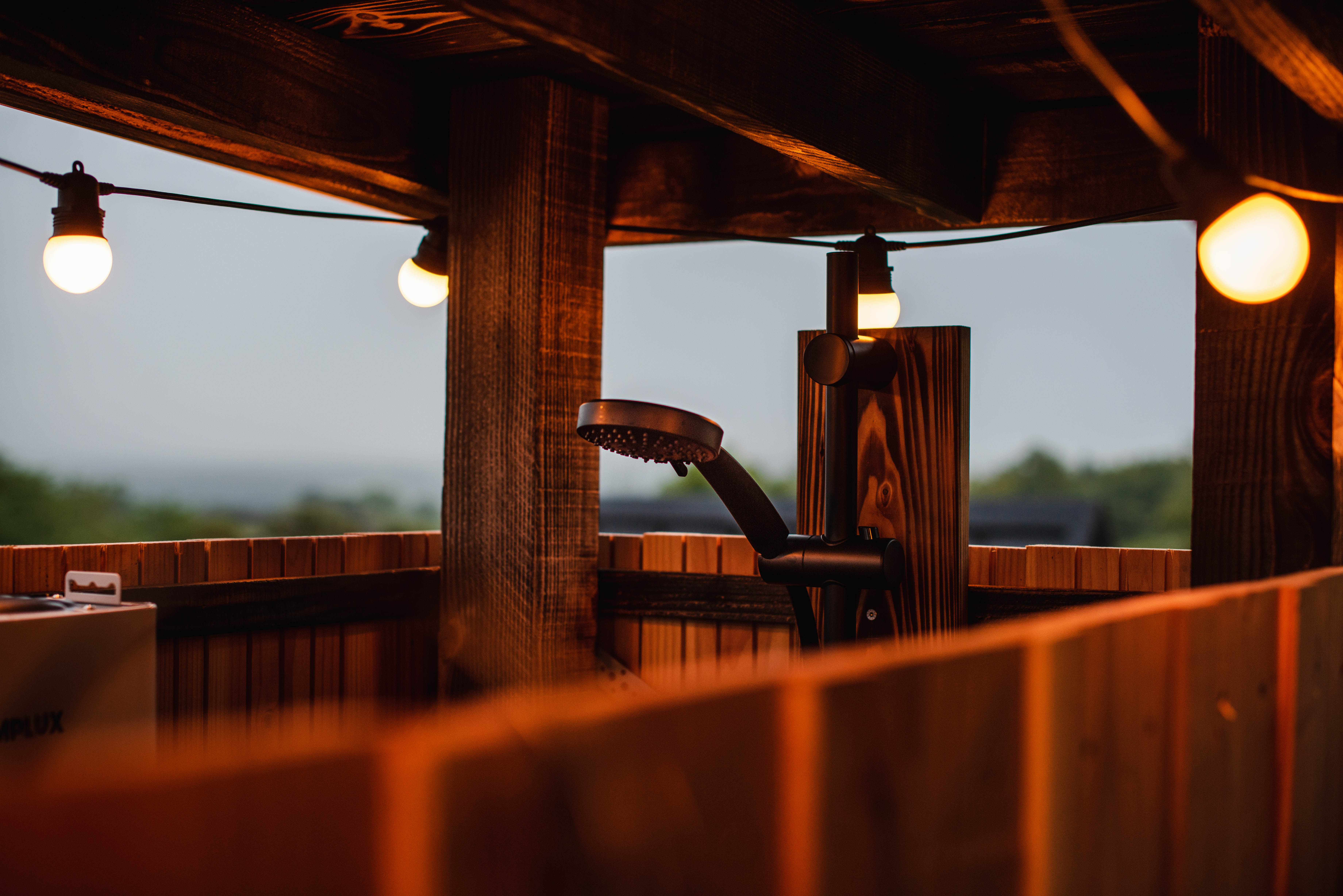 Cabane A-frame & Spa — Évasion en pleine nature à Allier à Vichy — détail architectural