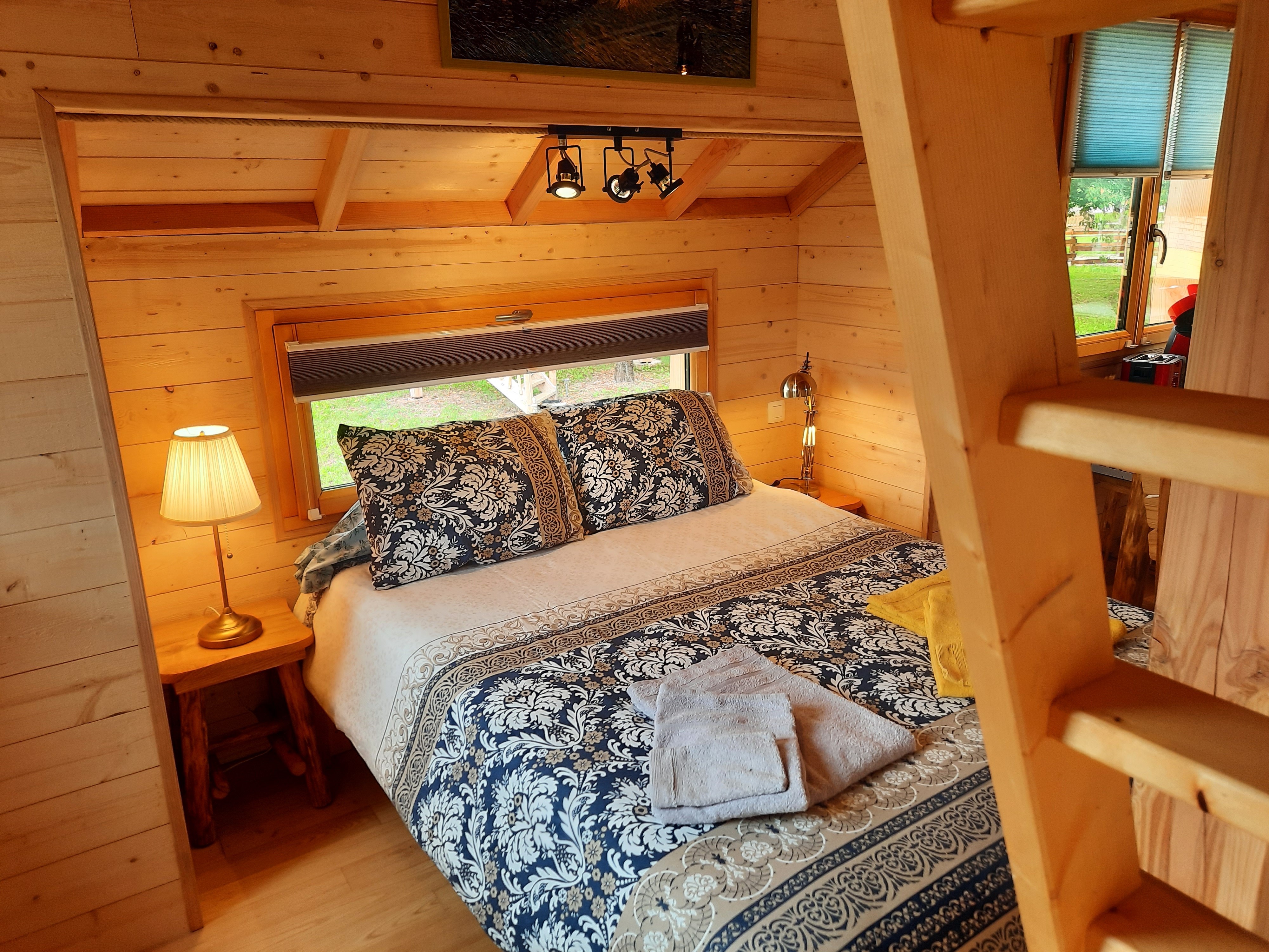 Cabane Prague — Nuit perchée avec spa à Vercors en Drôme à Saint-Jean-En-Royans — cuisine