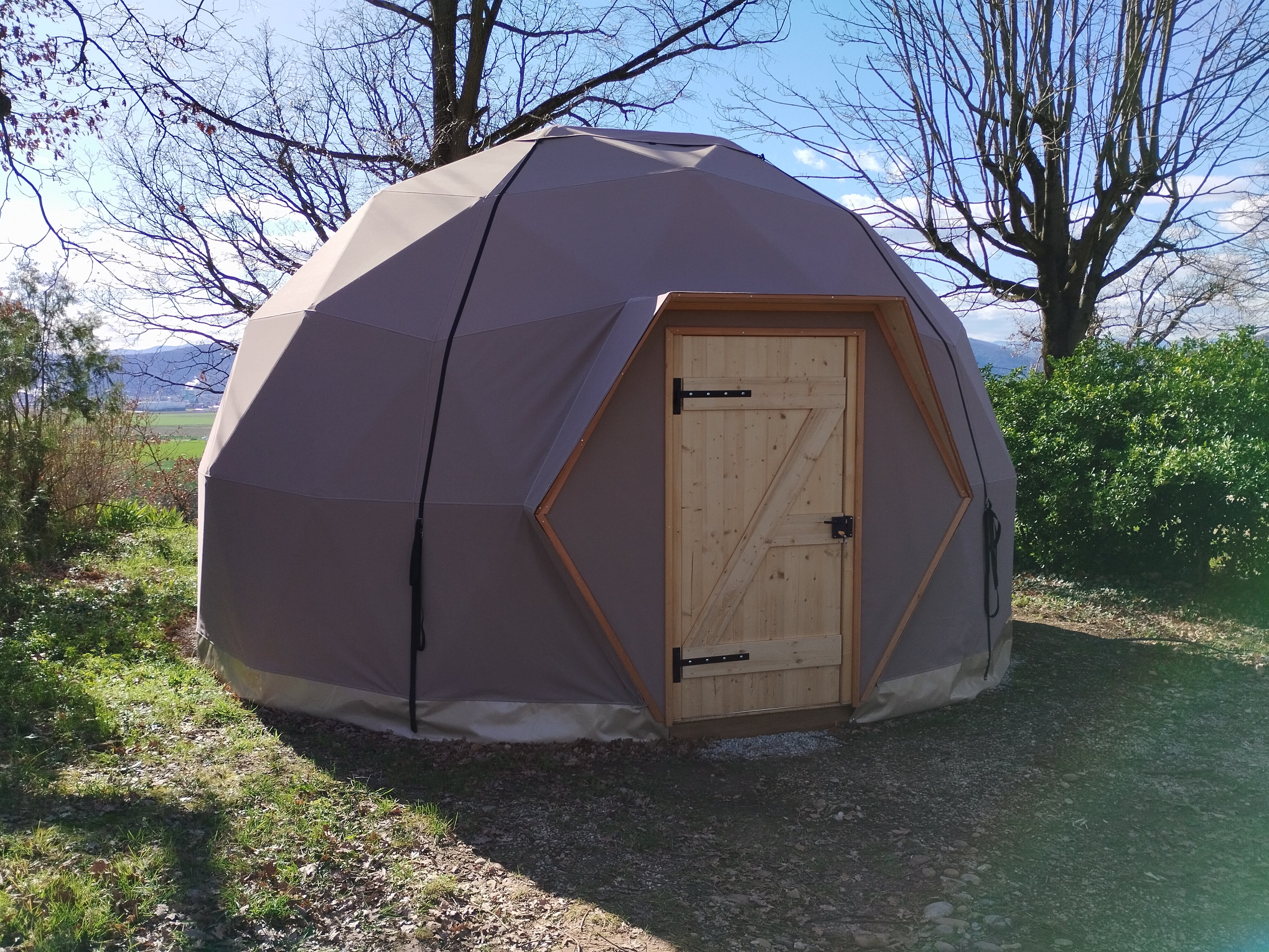 Un dôme étoilé familial pour des nuits magiques en Rhône-Alpes à Albon — environnement naturel