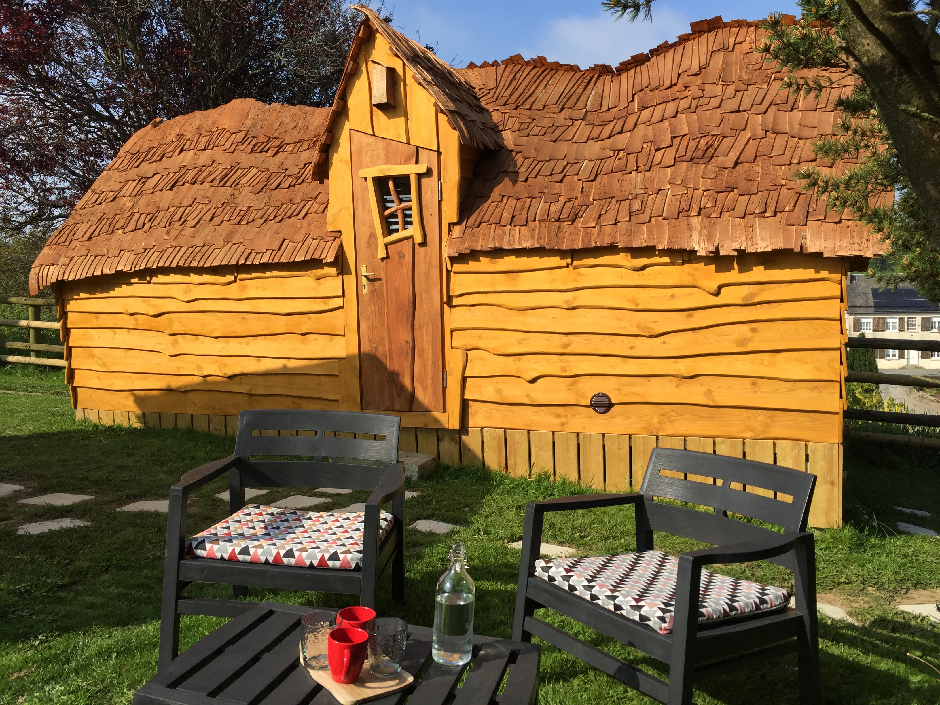 La Cabane Enchantée du Cauchais : un refuge magique en Normandie — Cabane à Saint-Lô