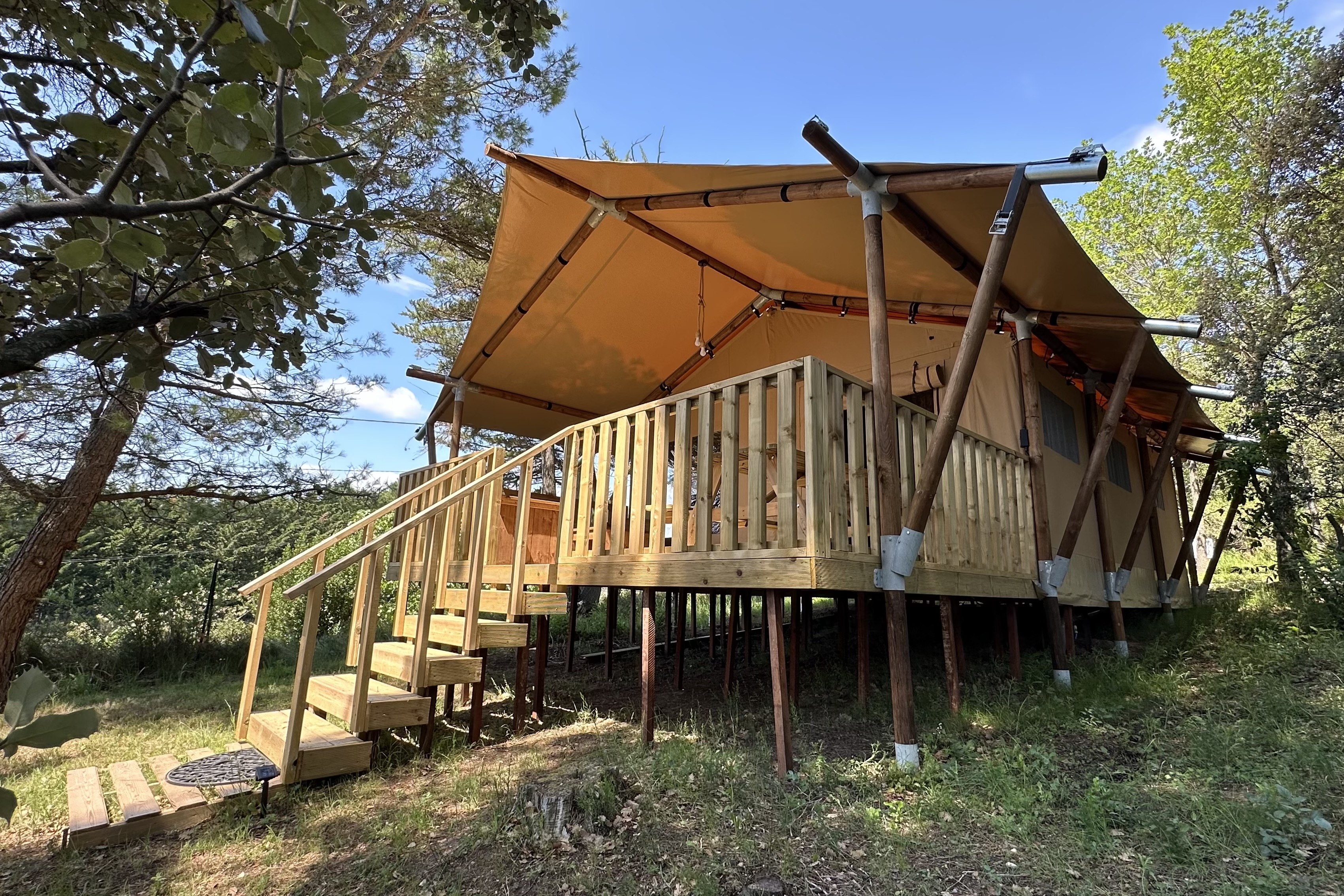 Tente l'Aven — Glamping avec spa et piscine à Aude à Gaja-et-Villedieu — chambre