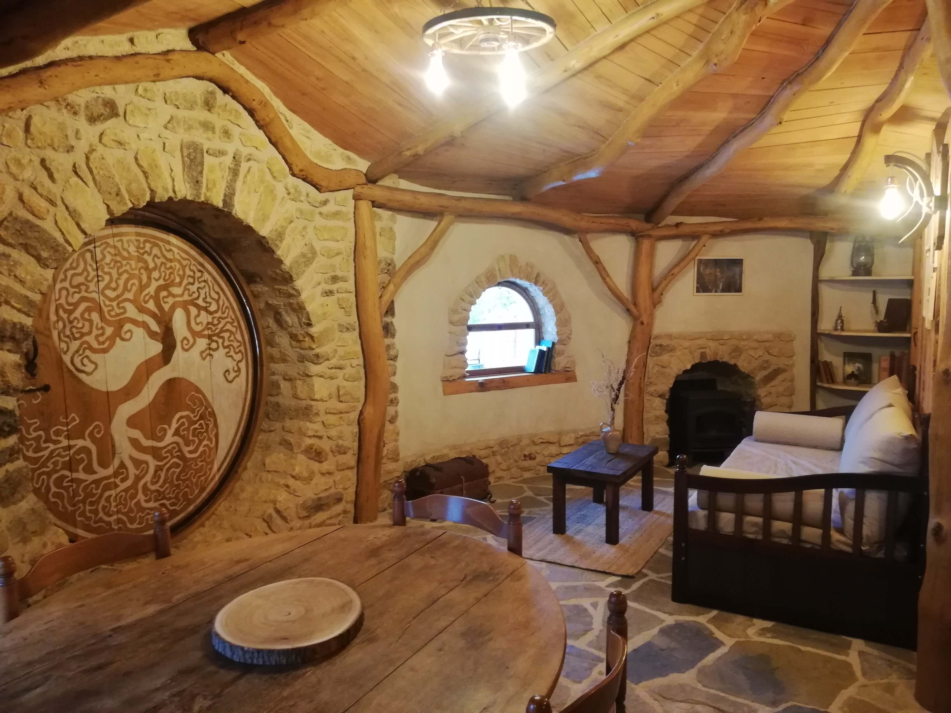 Le refuge des Hobbits — Maison insolite avec spa à La Roche-Posay à La Roche-Posay — salle de bain
