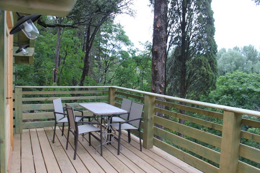 Cabane Cahute : une expérience suspendue en Languedoc-Roussillon à Villalier — chambre