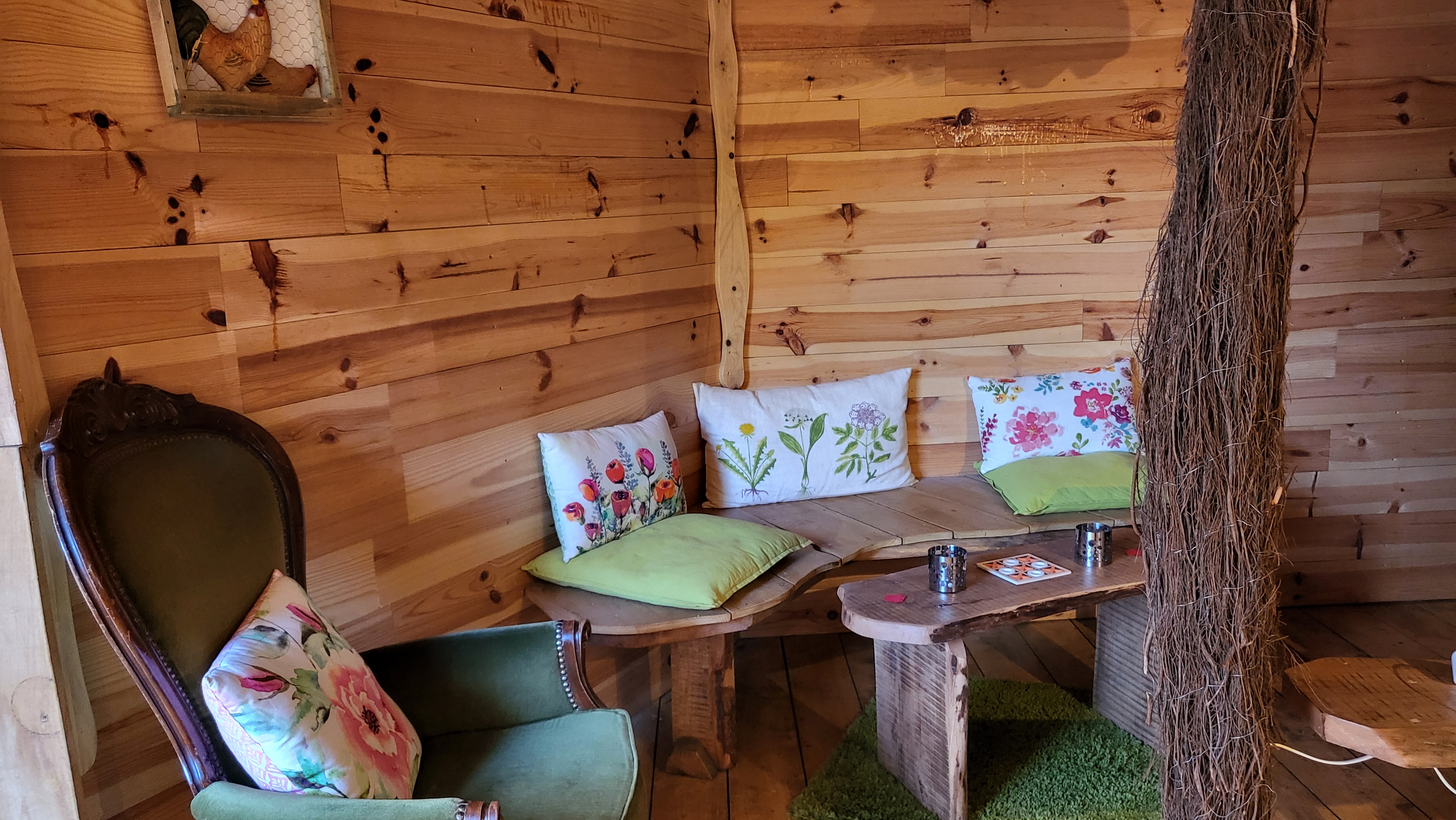 Une cabane SPA & SAUNA au cœur de la Picardie à Fere En Tardenois — détail architectural