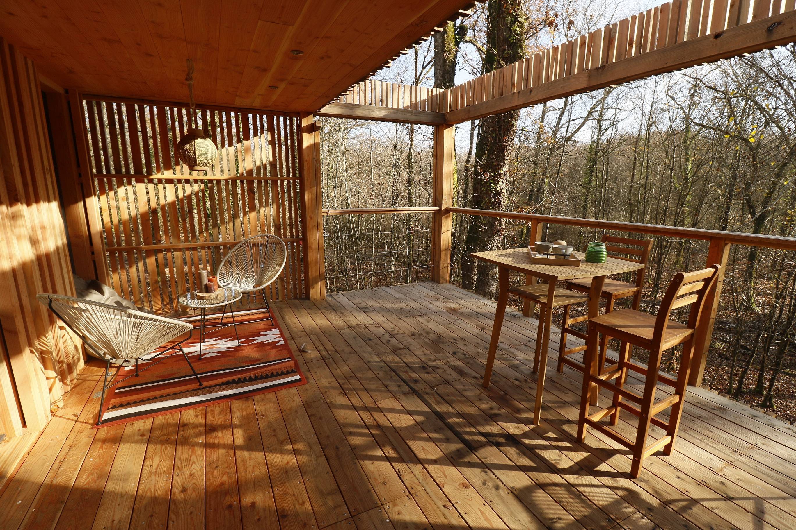 Lodge Sixties & Spa : une évasion sur pilotis en Touraine à Esvres-Sur-Indre — chambre