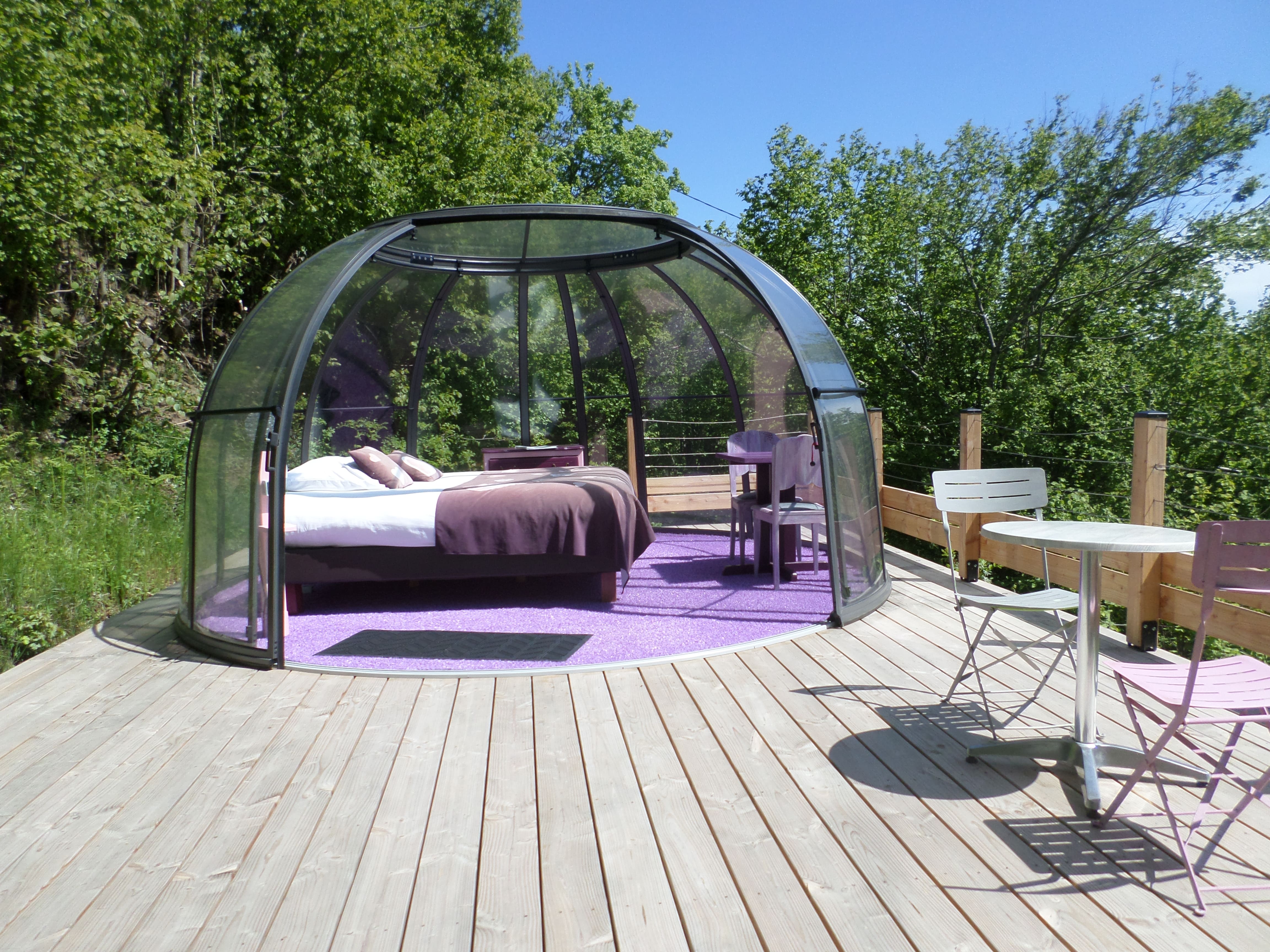 Dôme Romance : une évasion sensorielle en pleine nature à Jaunac — vue intérieure