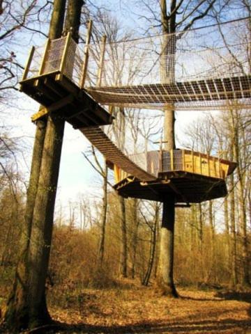 Cabane écureuil : une expérience suspendue dans les arbres — Cabane à Giffaumont