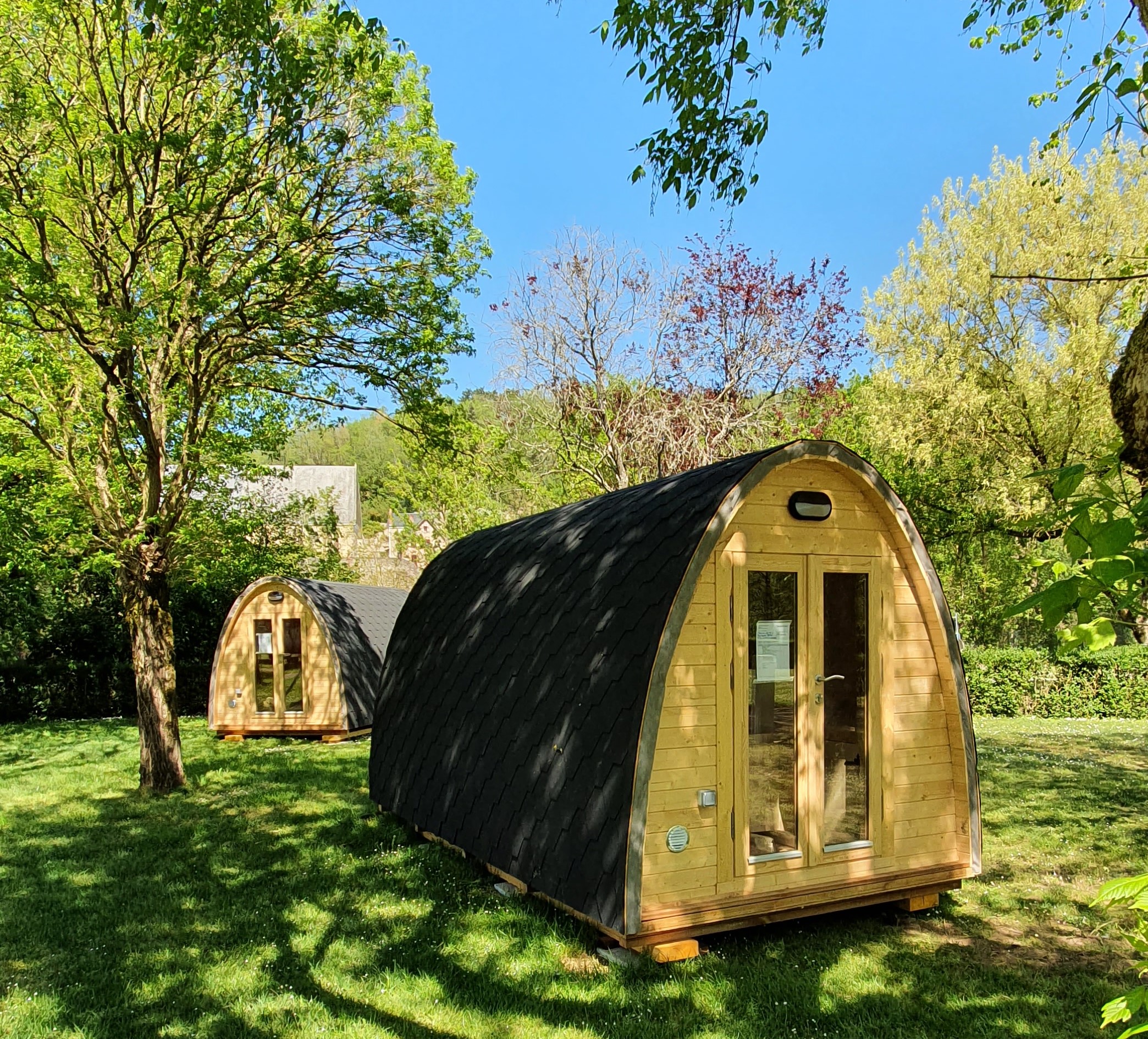 Séjournez dans une cabane cosy au cœur de la nature — Cabane à Nazelles-Négron