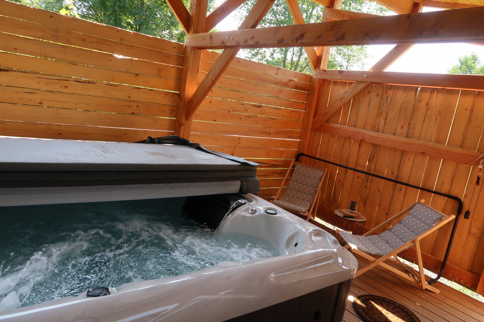 Le Tipi Etat Nature — Séjour insolite avec spa en Meurthe-et-Moselle à Nancy — salle de bain