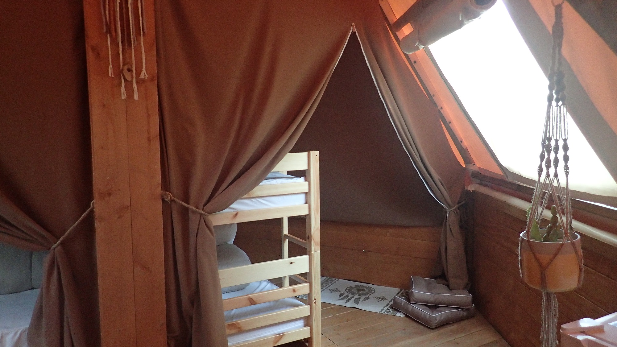 Tipi la Châtaigneraie — Nuit étoilée avec spa en Ardèche à Aubenas — salle de bain