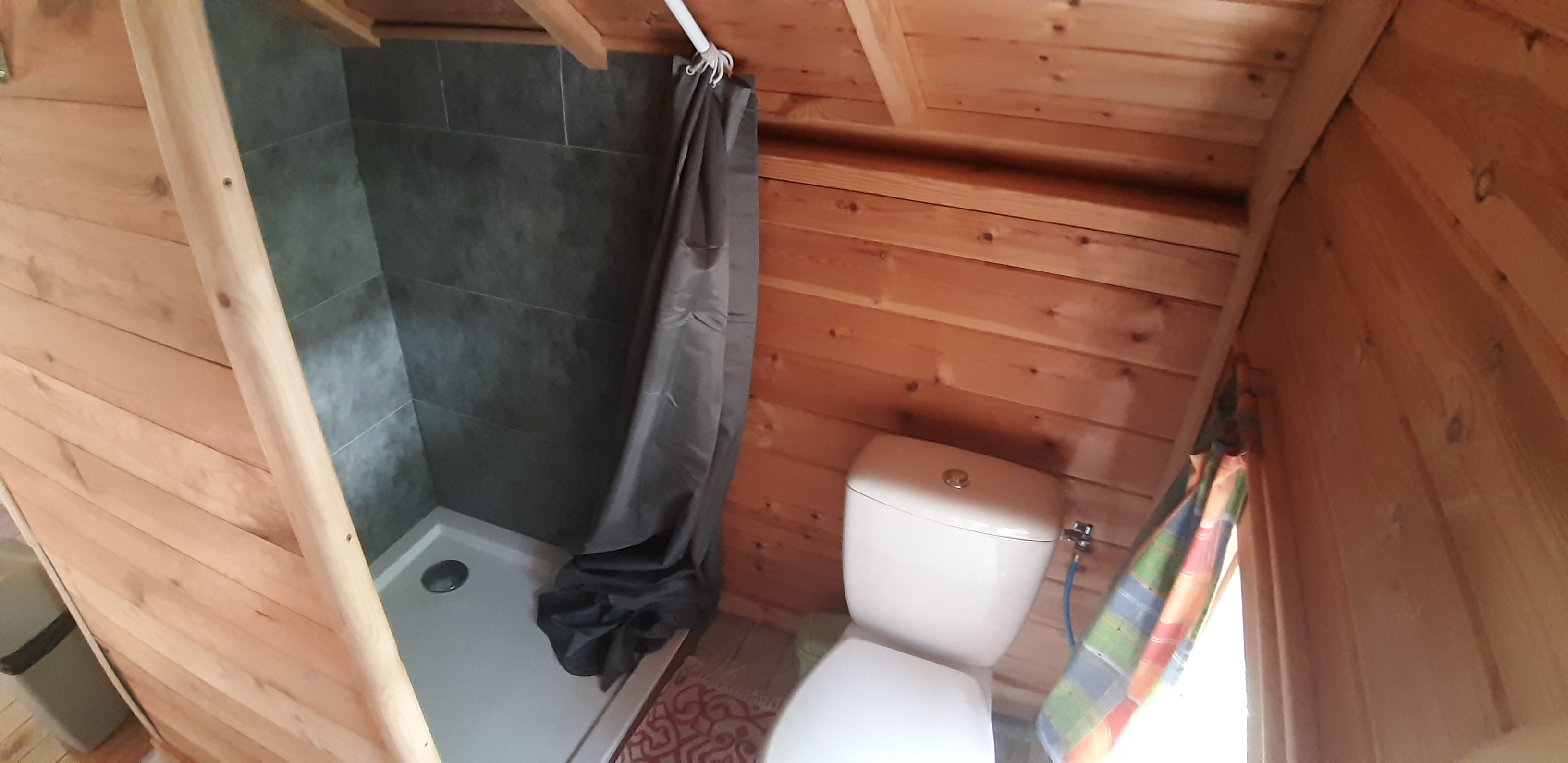 KOTA 2/3 personnes — Cabane avec spa privatif à Ardèche à Le Teil — chambre