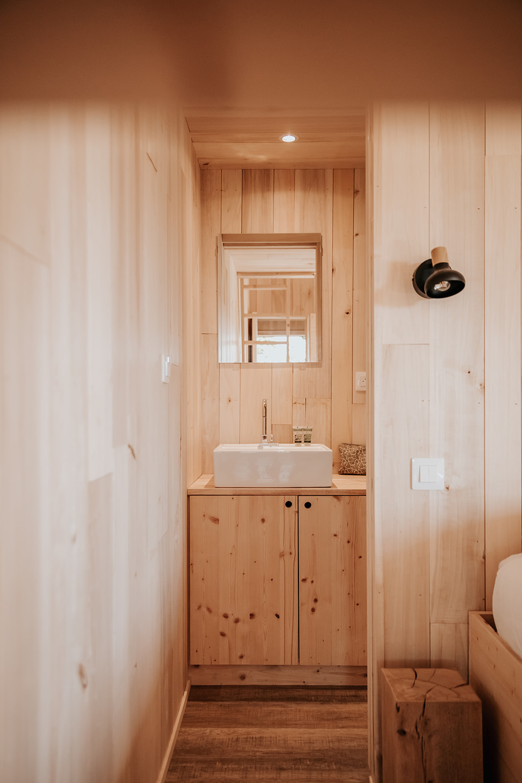 Les Maisons en Bois — Chalet avec spa à Dordogne à Alles-sur-Dordogne — salle de bain