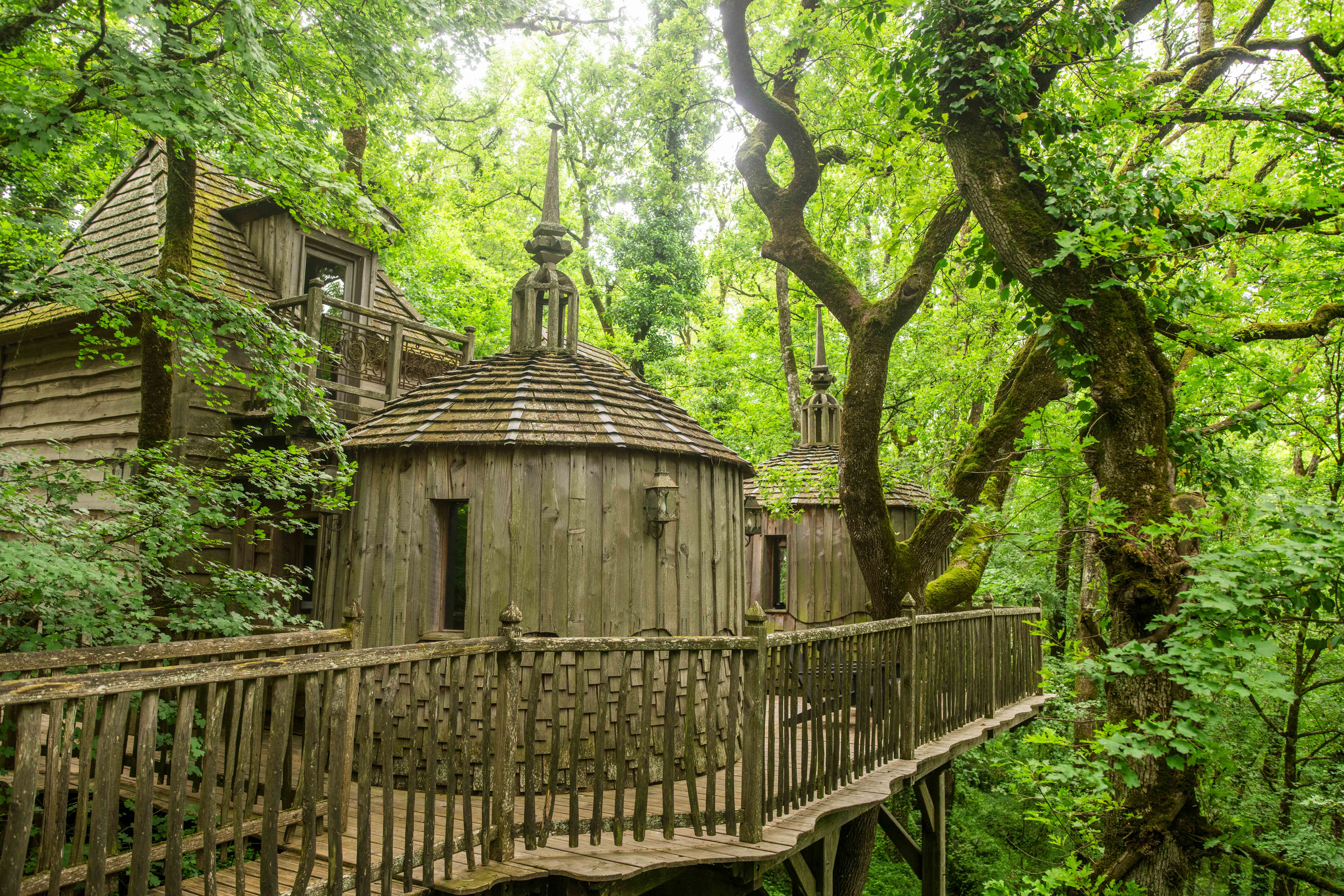 Cabane Château Hautefort & Spa : une expérience immersive en Aquitaine à Beaumontois En Perigord — vue intérieure