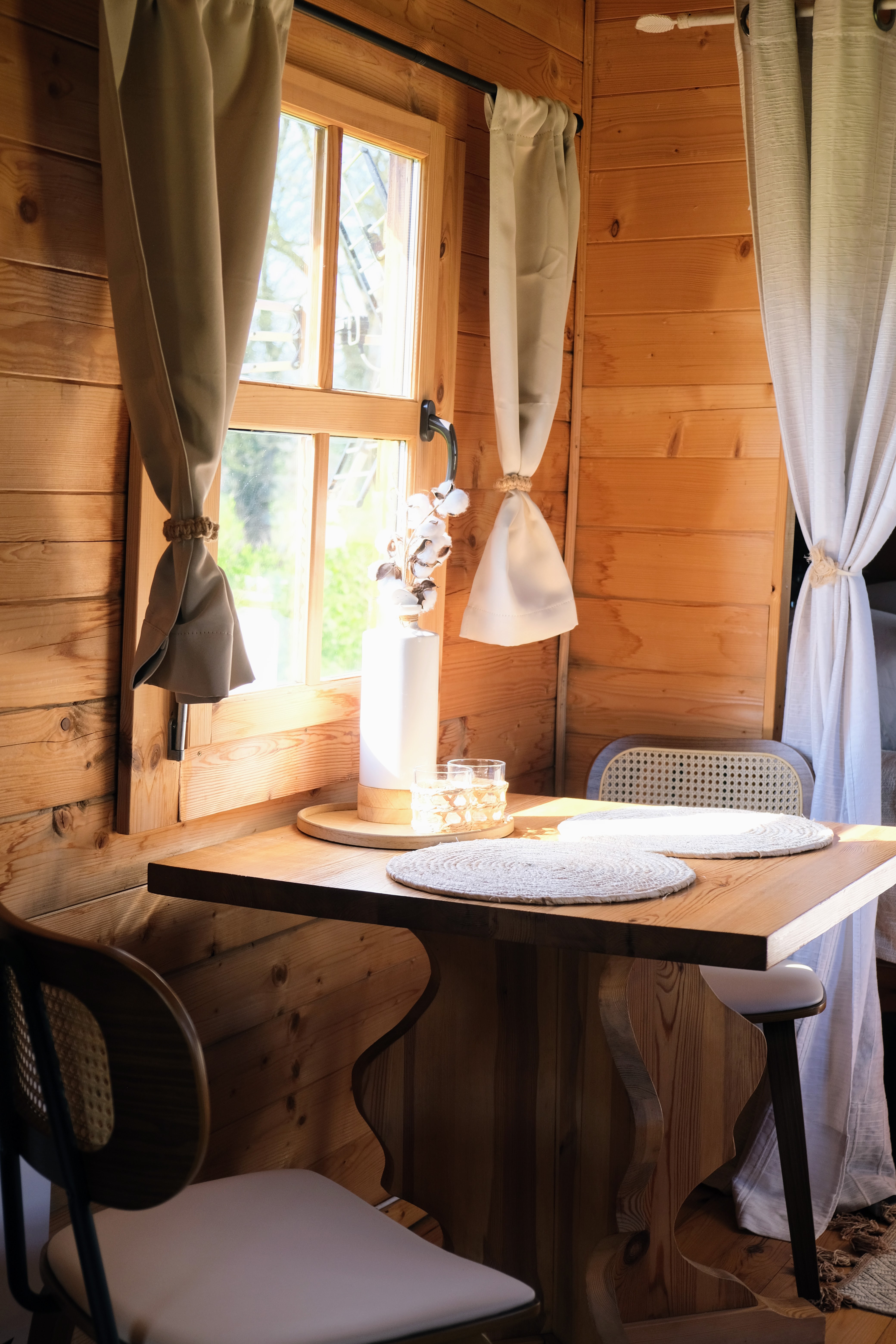 Rêve de Roulotte — Séjour insolite avec spa en Eure à Mesnil-Rousset — cuisine