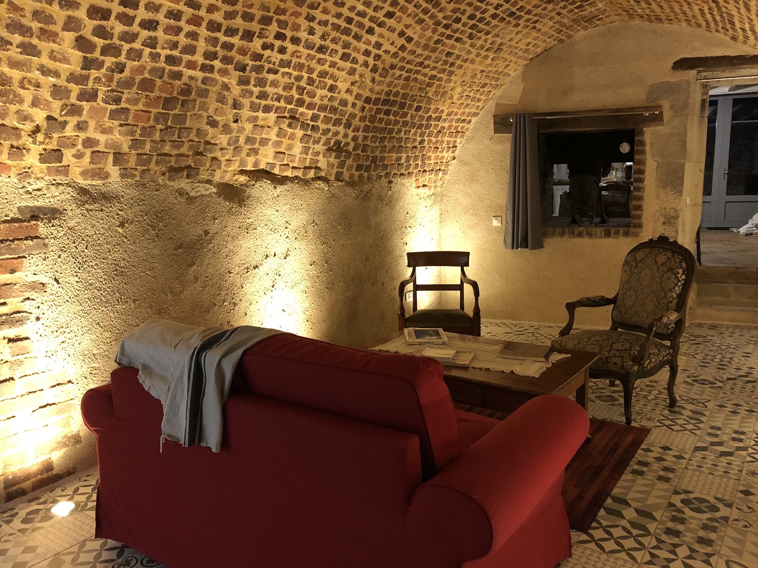 Gîte du Vieux Chai de Trôo — Maison troglodyte avec spa à Trôo