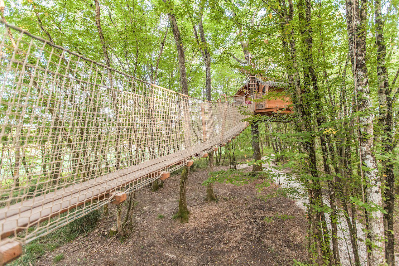 Cabane Margaux : une expérience suspendue dans les arbres à Pompignac — vue intérieure