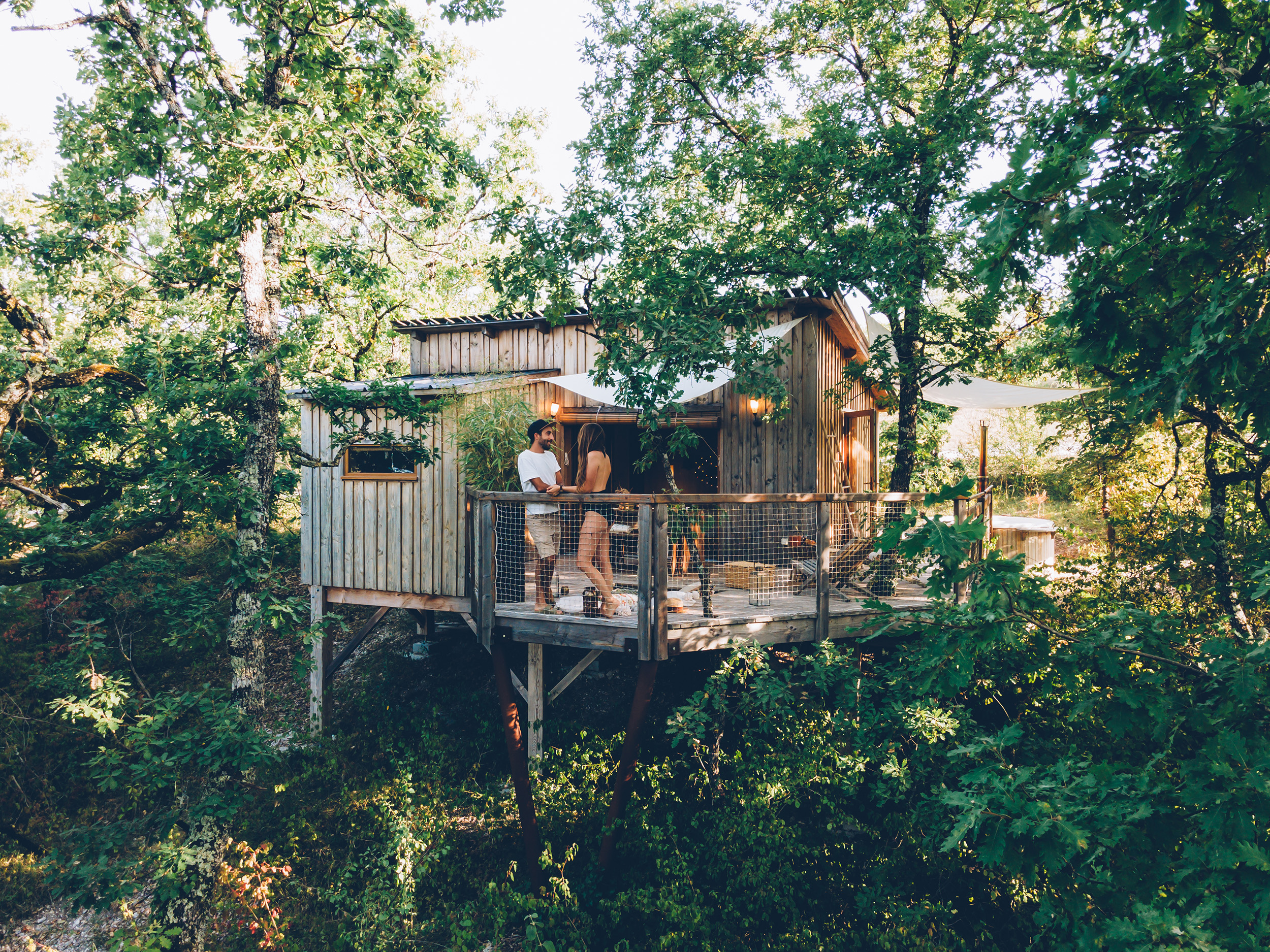 Cabane sur pilotis avec spa : une évasion en Midi-Pyrénées