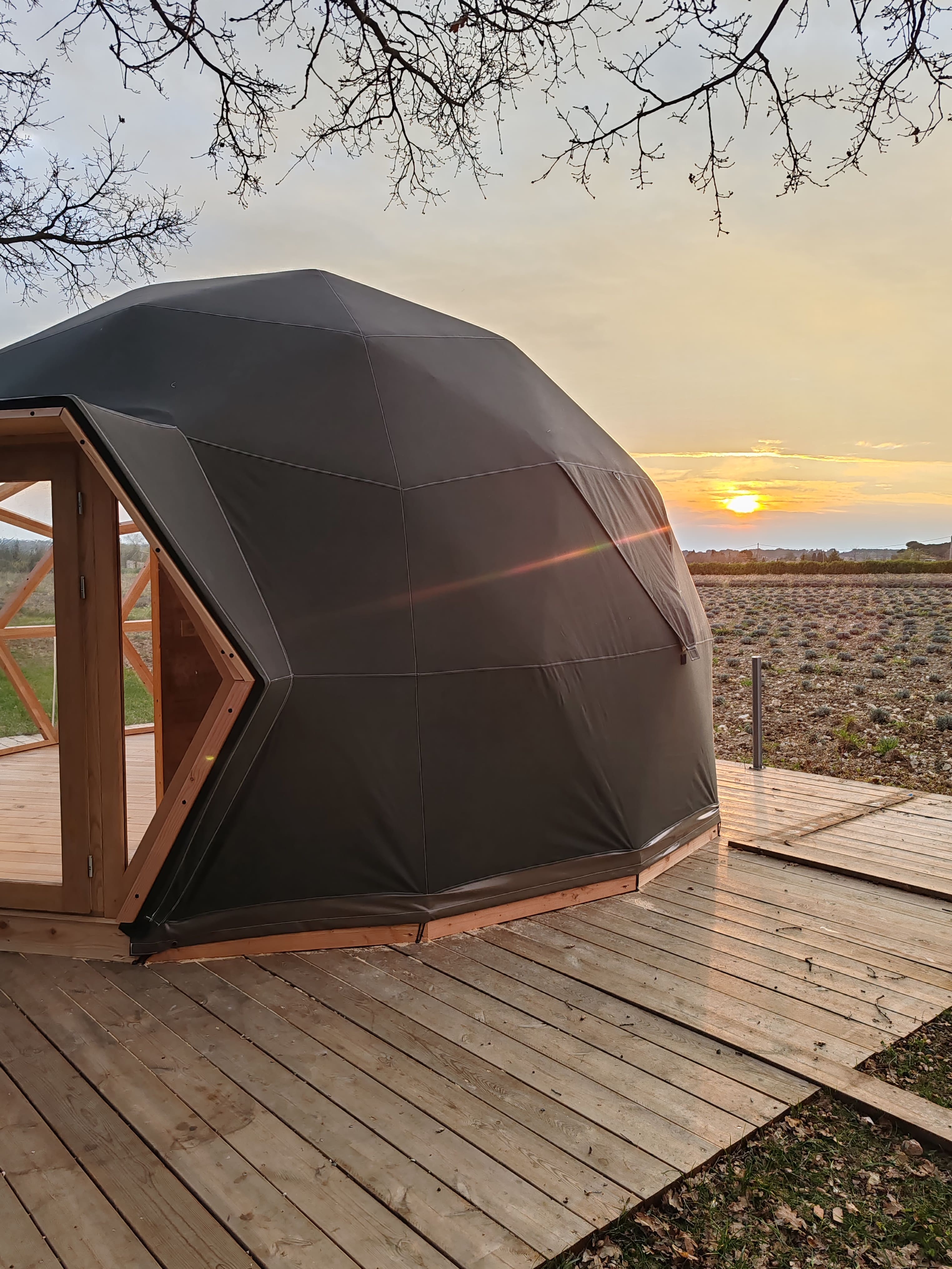 La Bulle du Lavandin — Nuit étoilée avec spa à Bouches-du-Rhône à Aix-en-Provence — environnement naturel