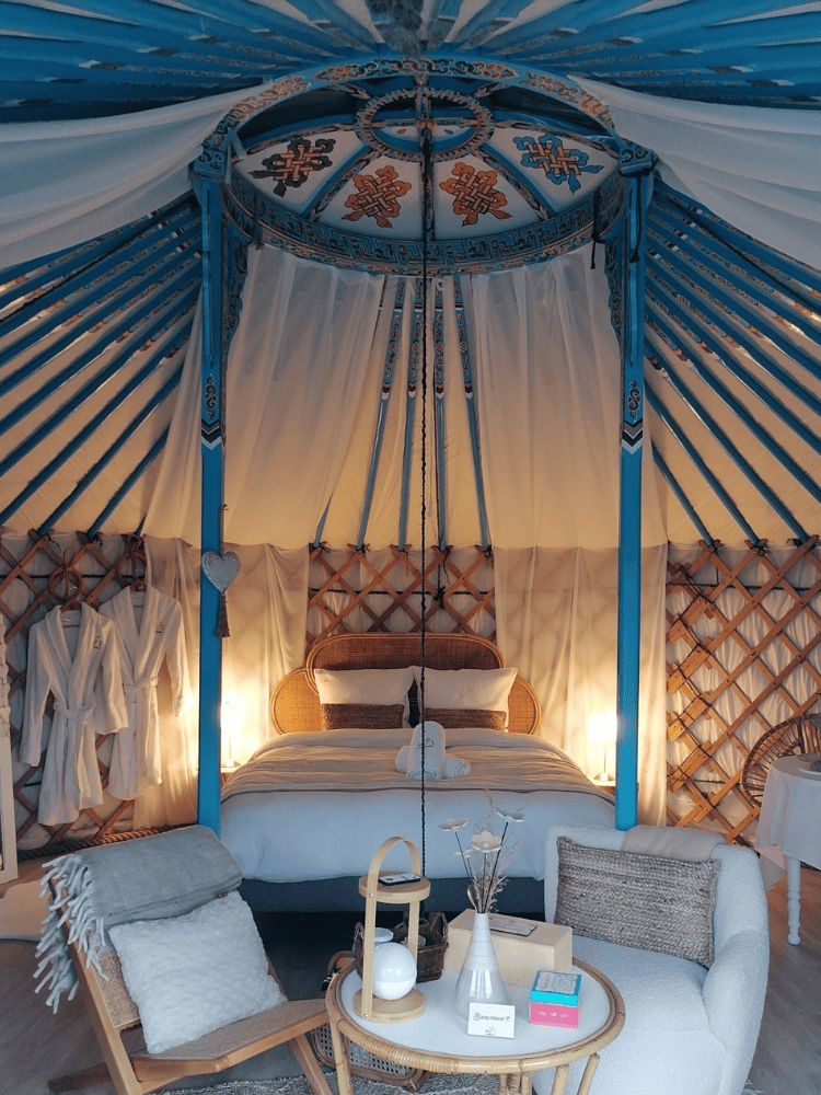 Votre évasion dans une yourte cocooning avec bain nordique