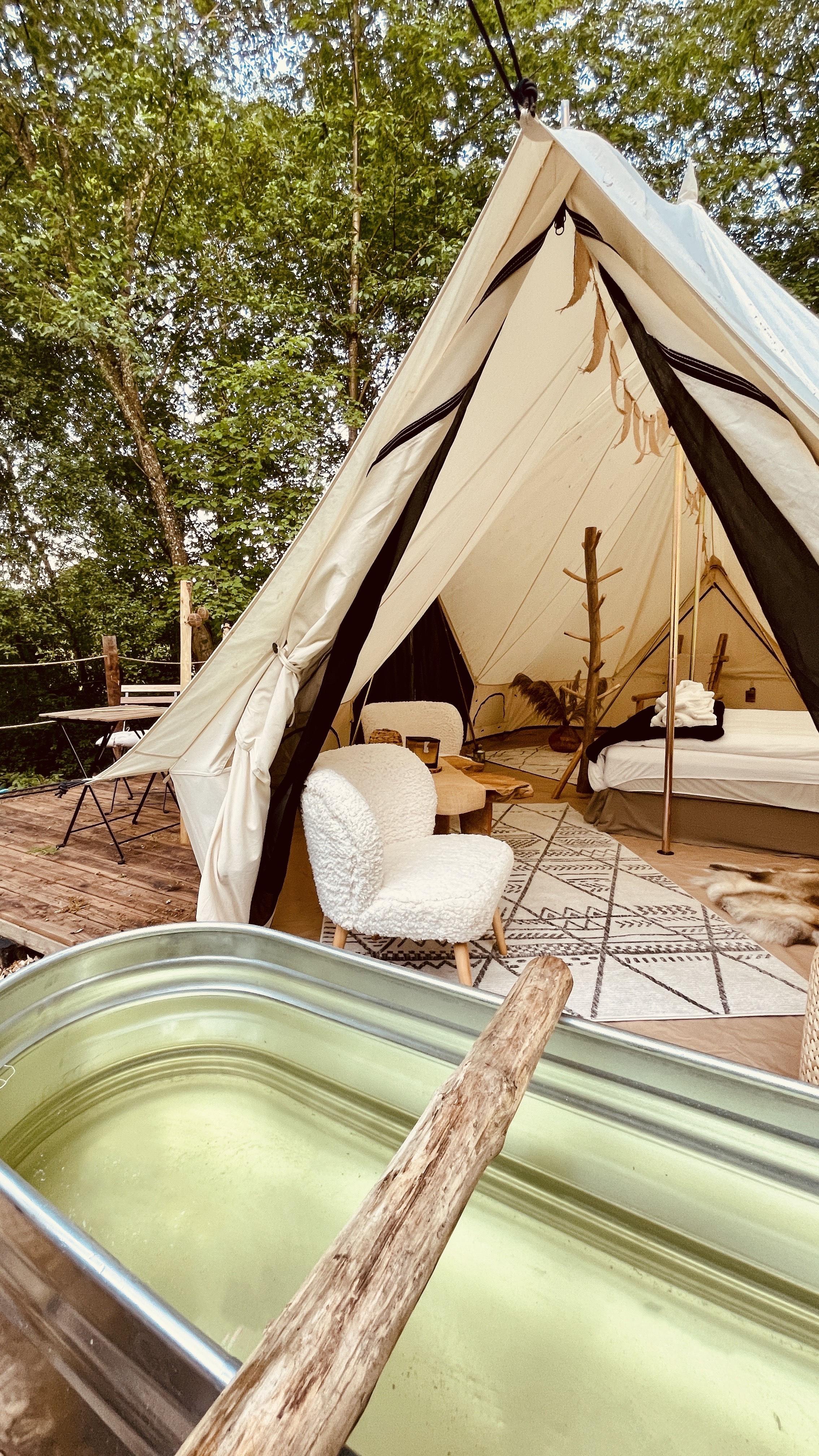 Tente Inuit & SPA — Nuit cocooning avec spa à Côte-d'Or