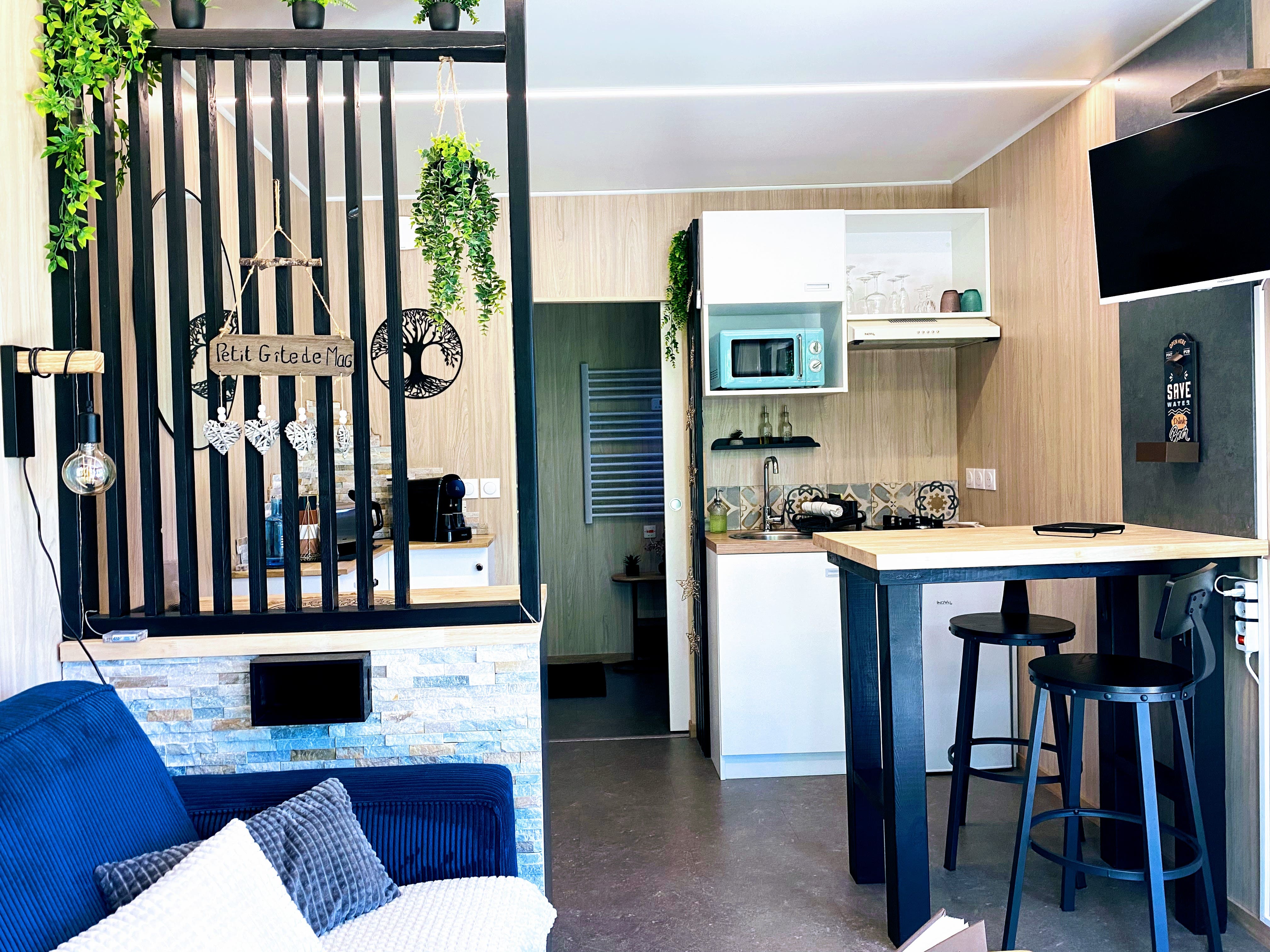 Le petit gîte de Mag : une tiny house au cœur de la Bretagne à Plouha — salle de bain