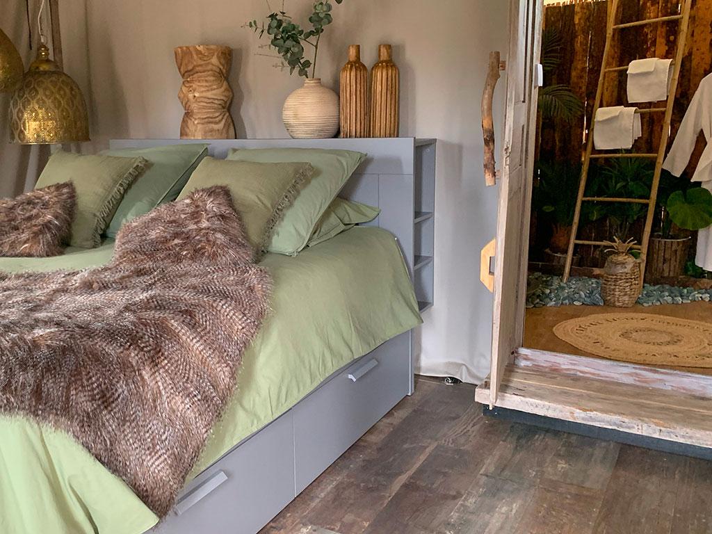 Spirit of Bali — Lodge luxe avec SPA à Var à La Nocera — cuisine