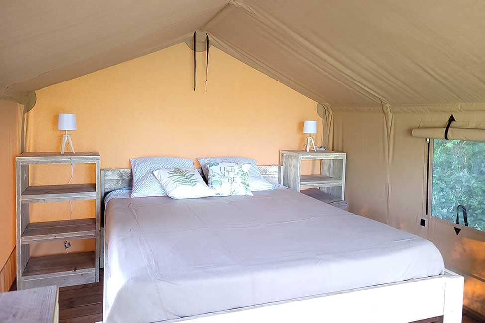 Mini tente safari — Glamping avec spa à Gard à Saint-Jean-du-Gard — vue depuis la terrasse